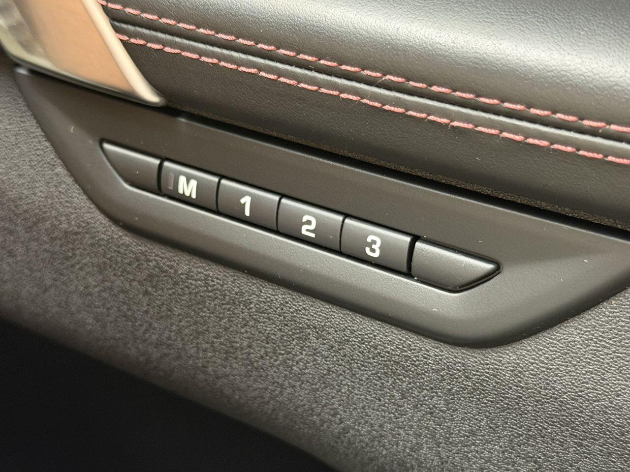 Land Rover Discovery Sport view 35