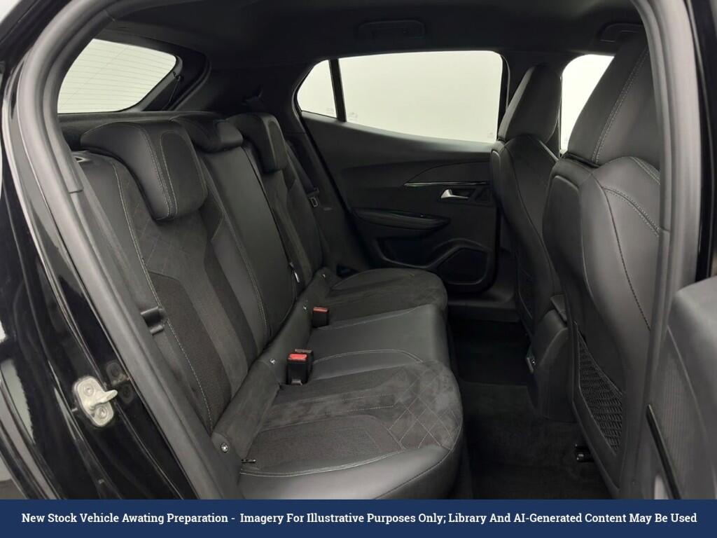 Peugeot e-2008 view 4