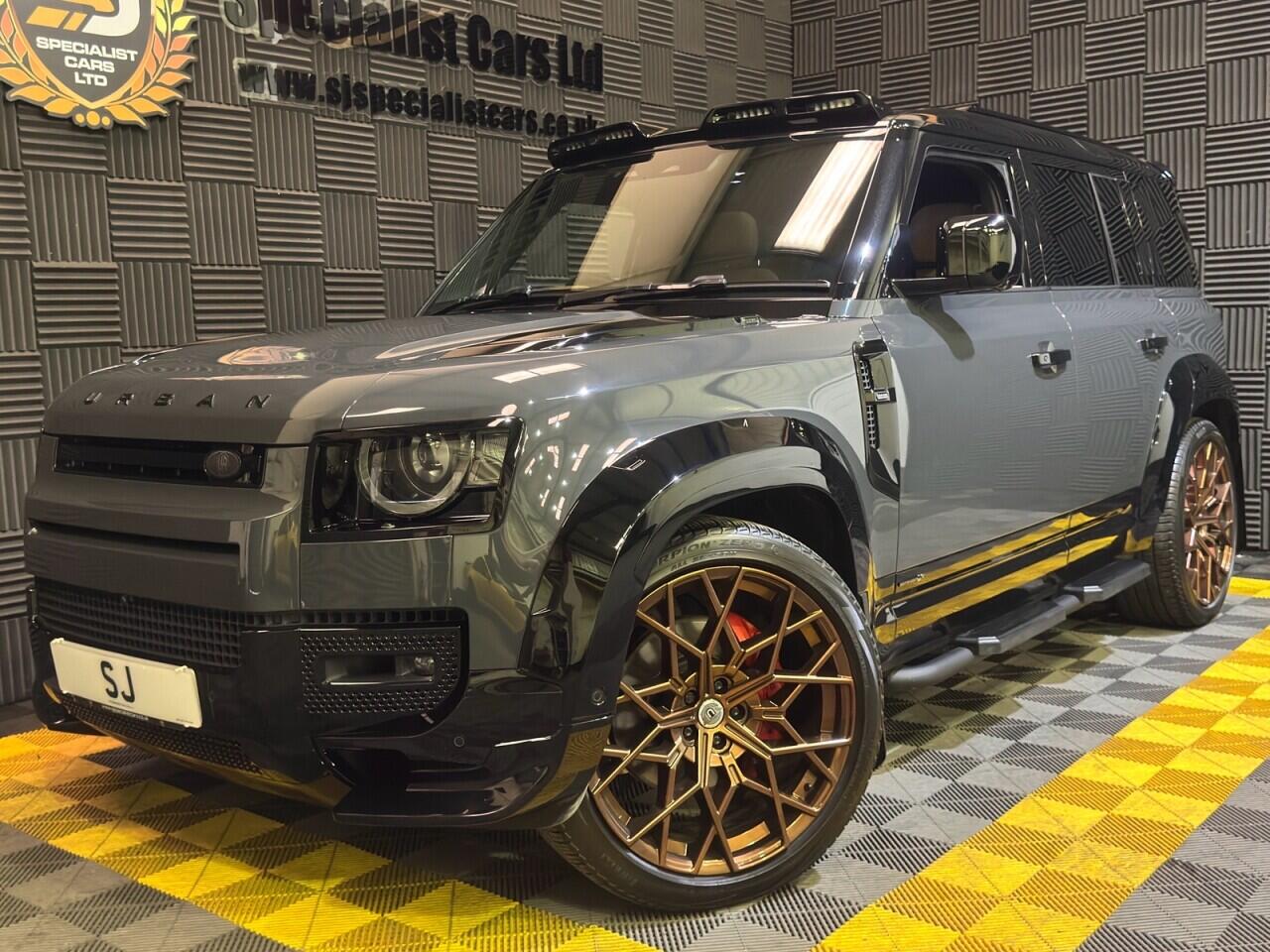 Land Rover Defender 110 view 29