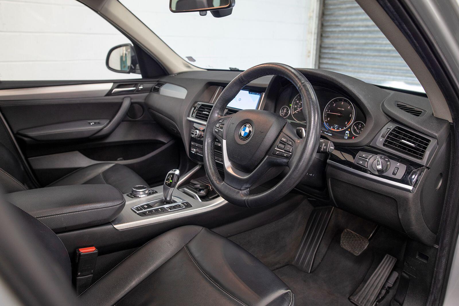 BMW X3 view 12