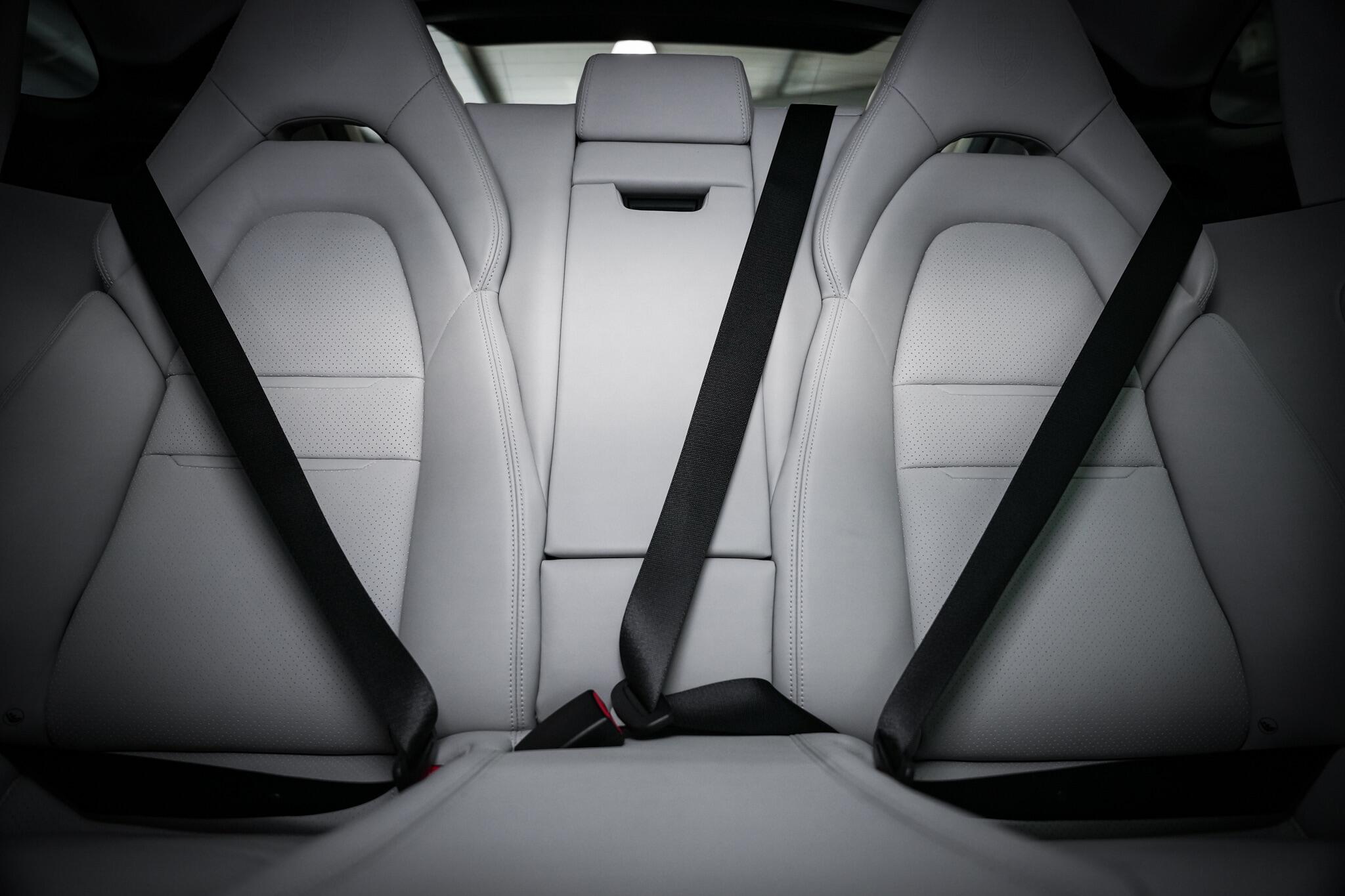 Porsche Panamera view 25