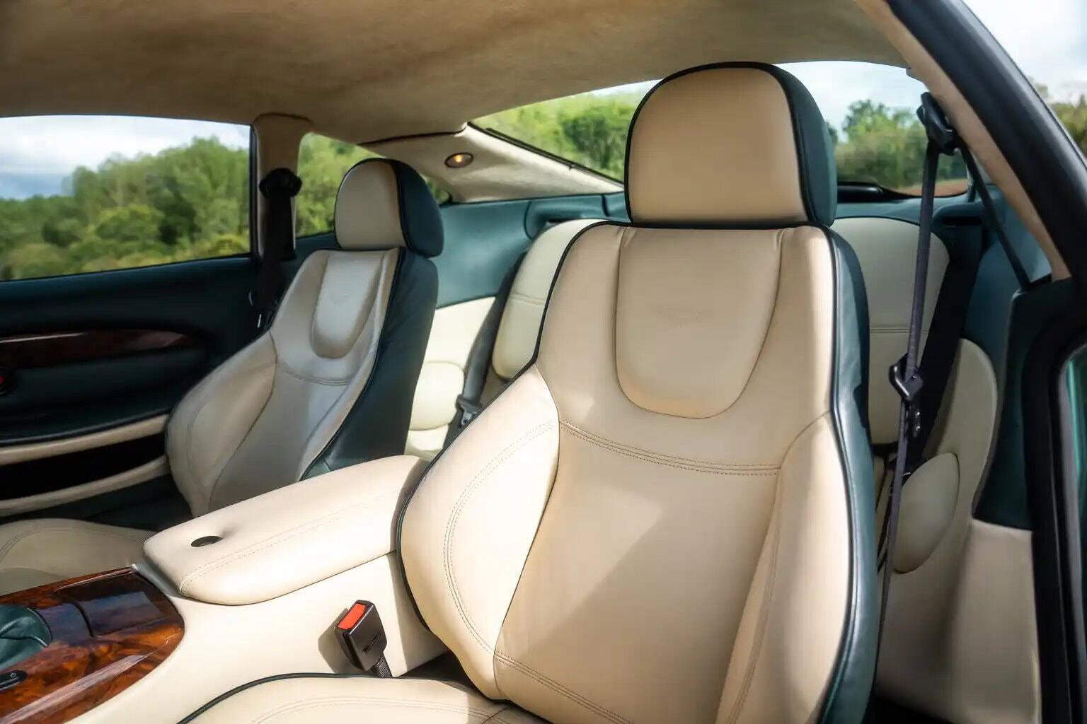 Aston Martin DB7 view 41