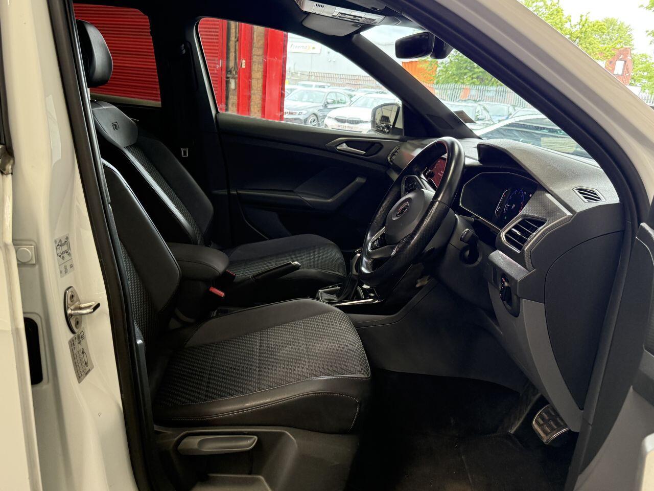 Volkswagen T-Cross view 24