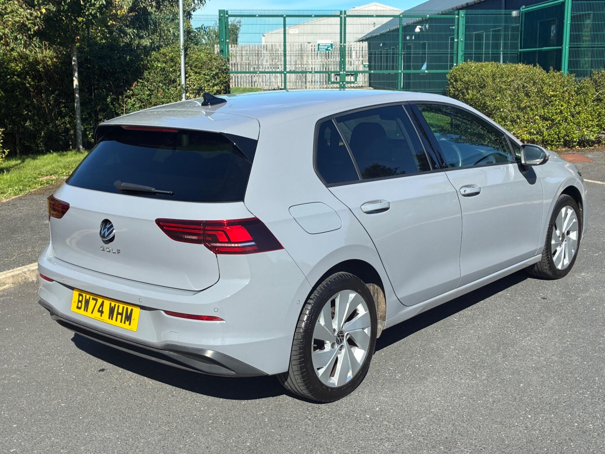 Volkswagen Golf view 6