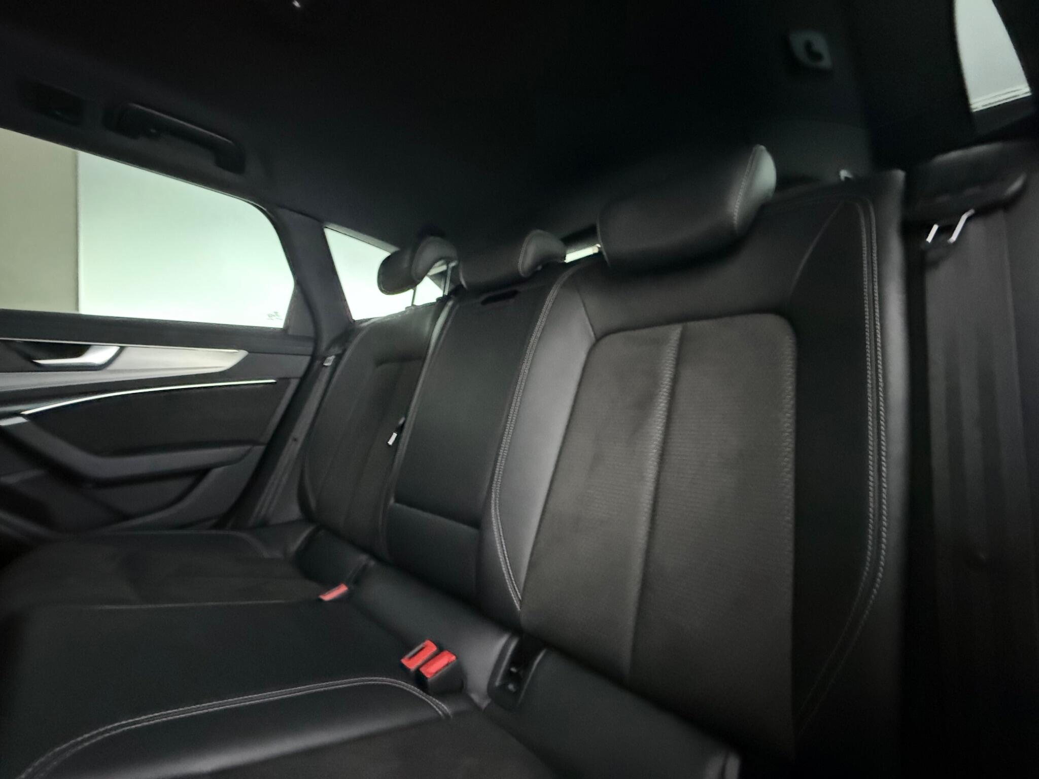Audi A6 view 35