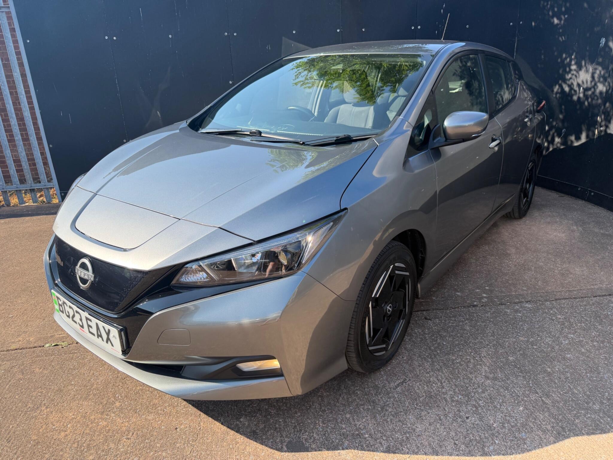 Nissan Leaf view 4