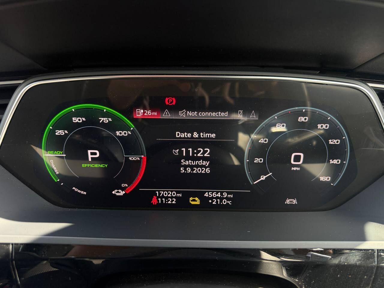 Audi E-Tron view 56