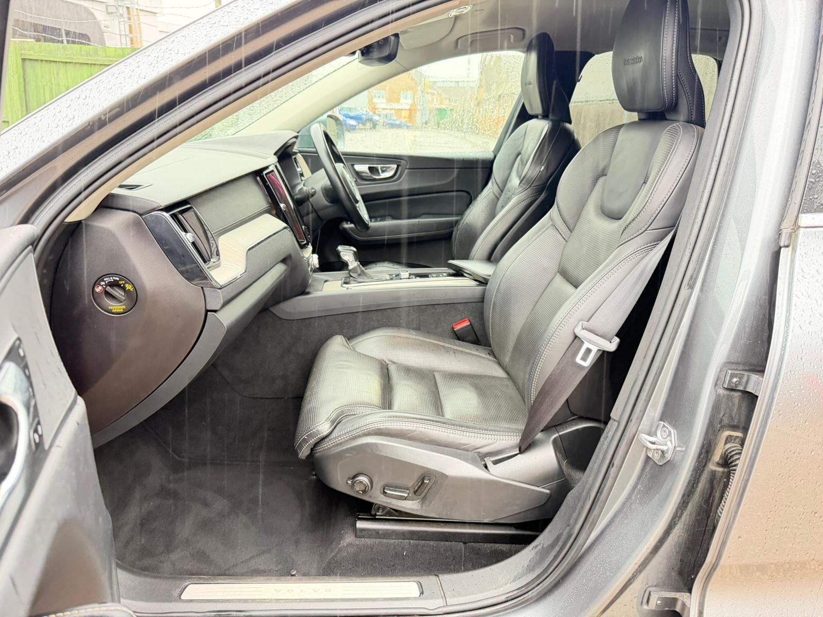 Volvo XC60 view 29