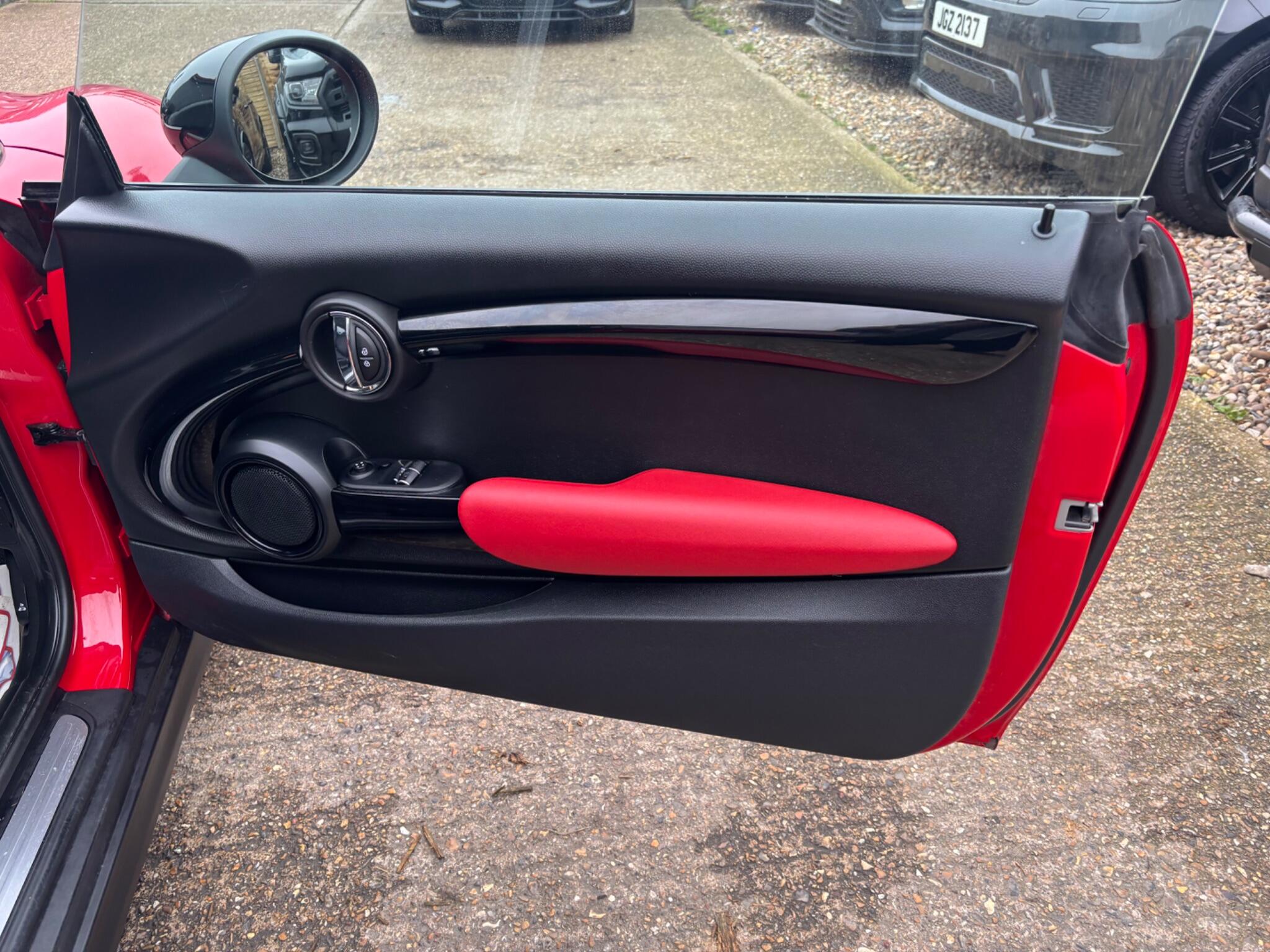 Mini Cooper view 26