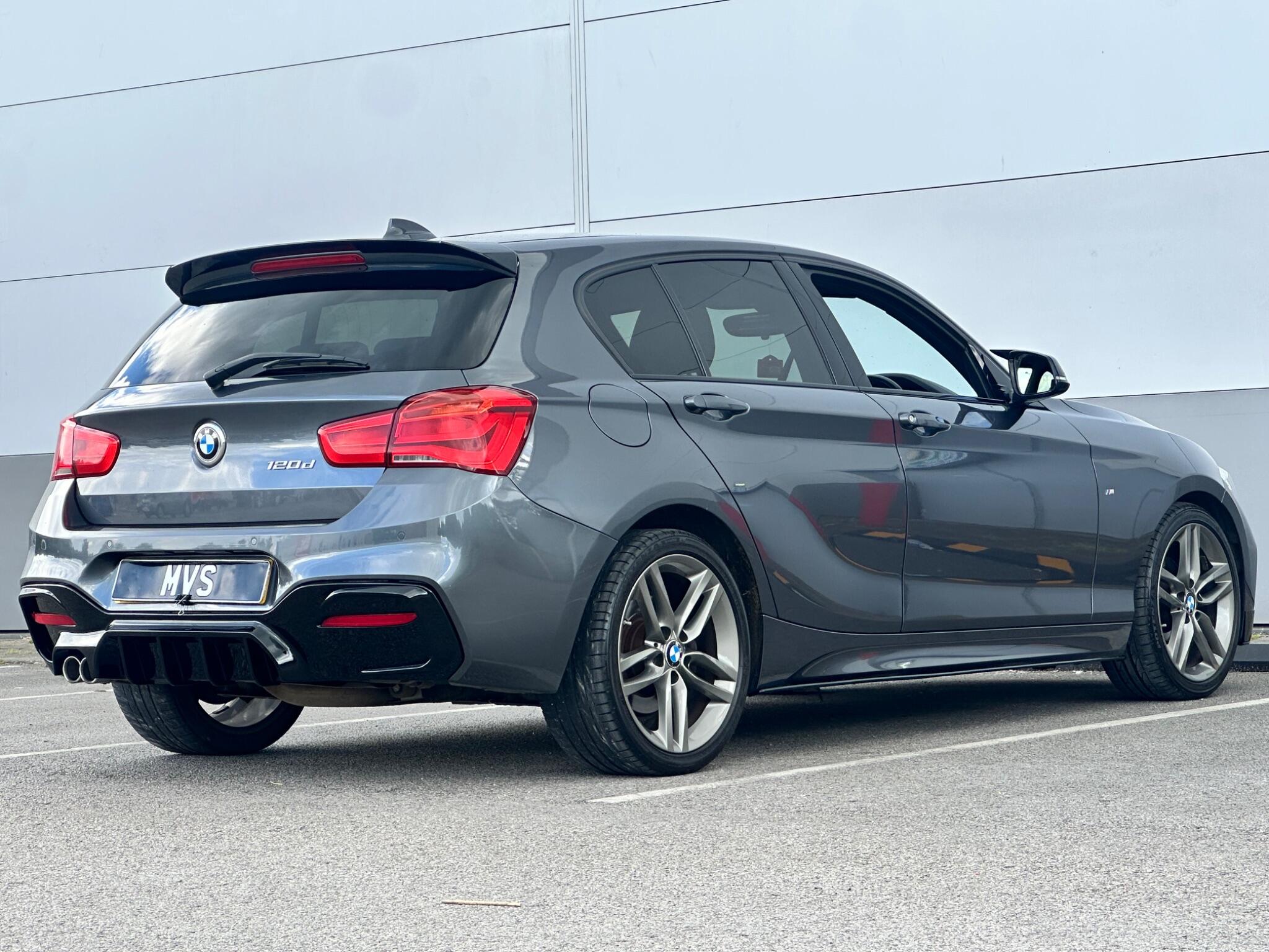 BMW 1 Series view 11