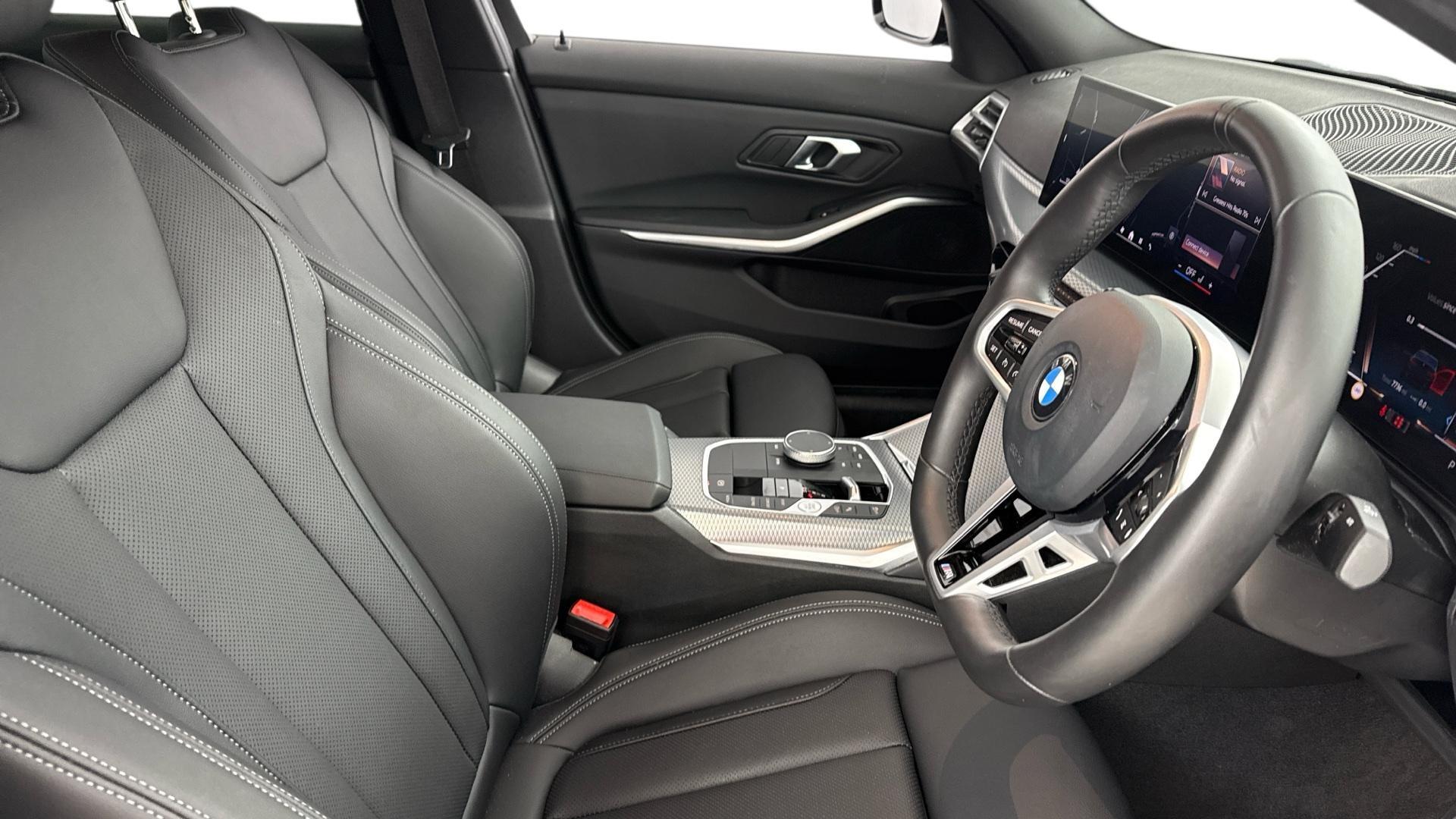BMW 3 Series view 11