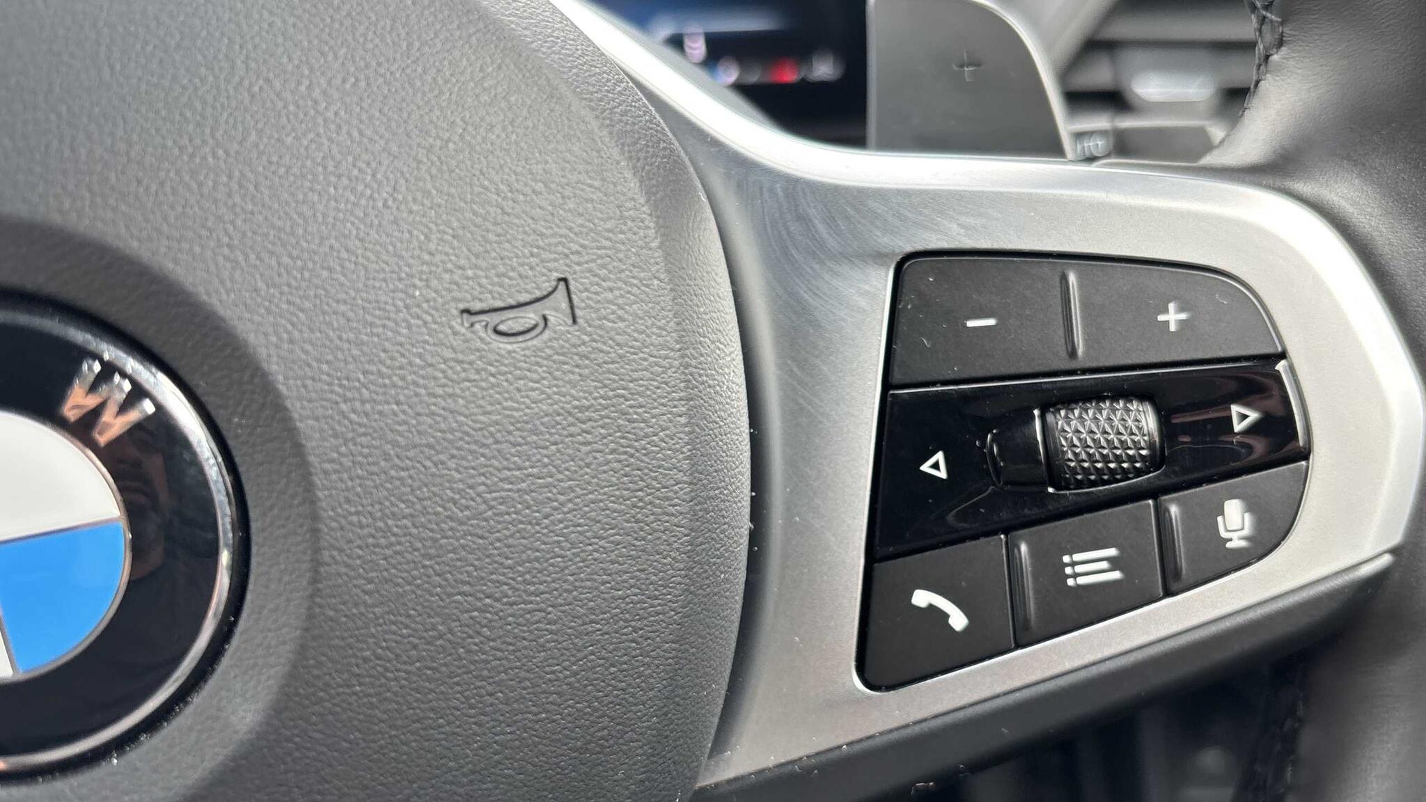 BMW 3 Series view 21