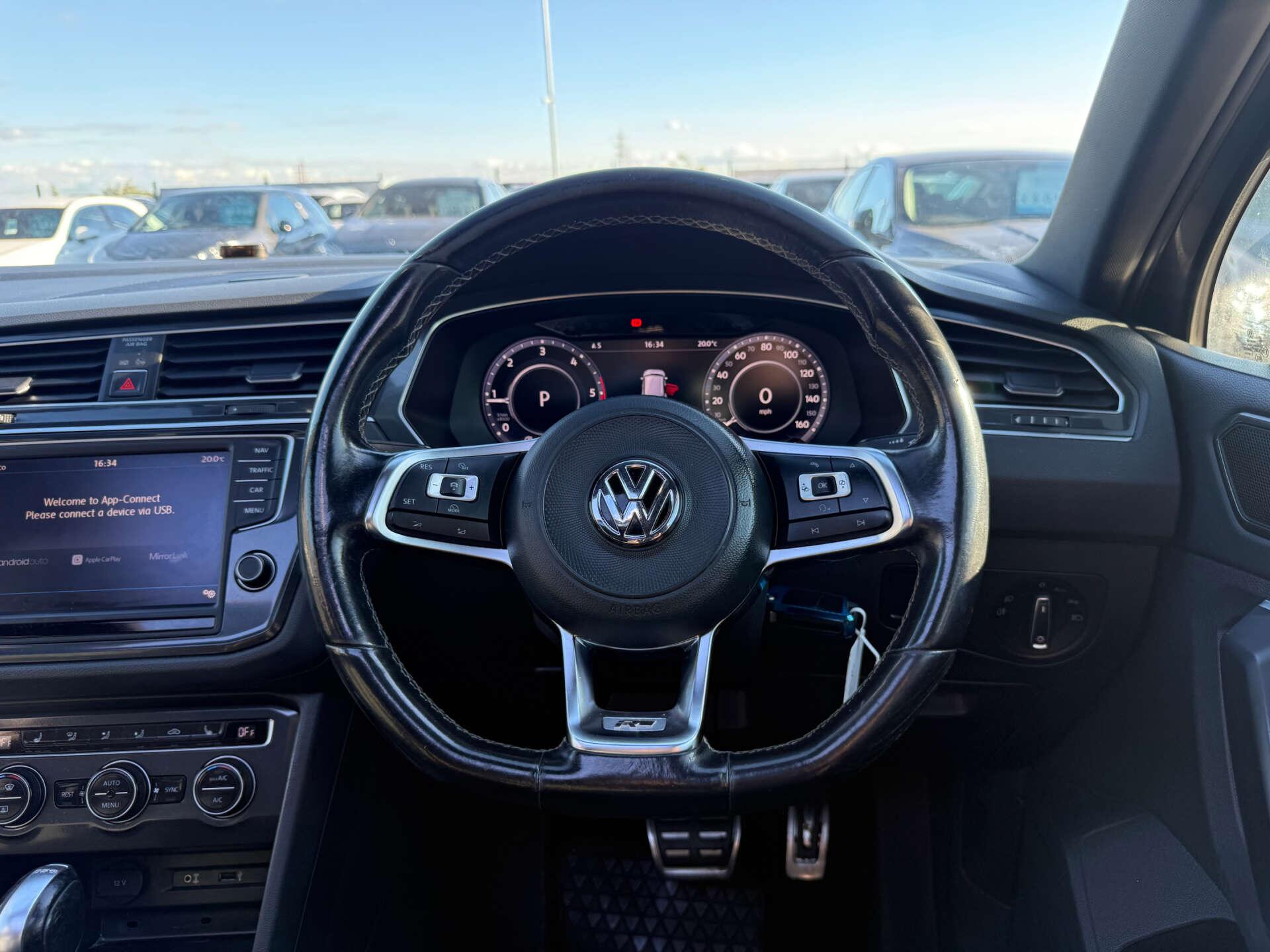 Volkswagen Tiguan view 74