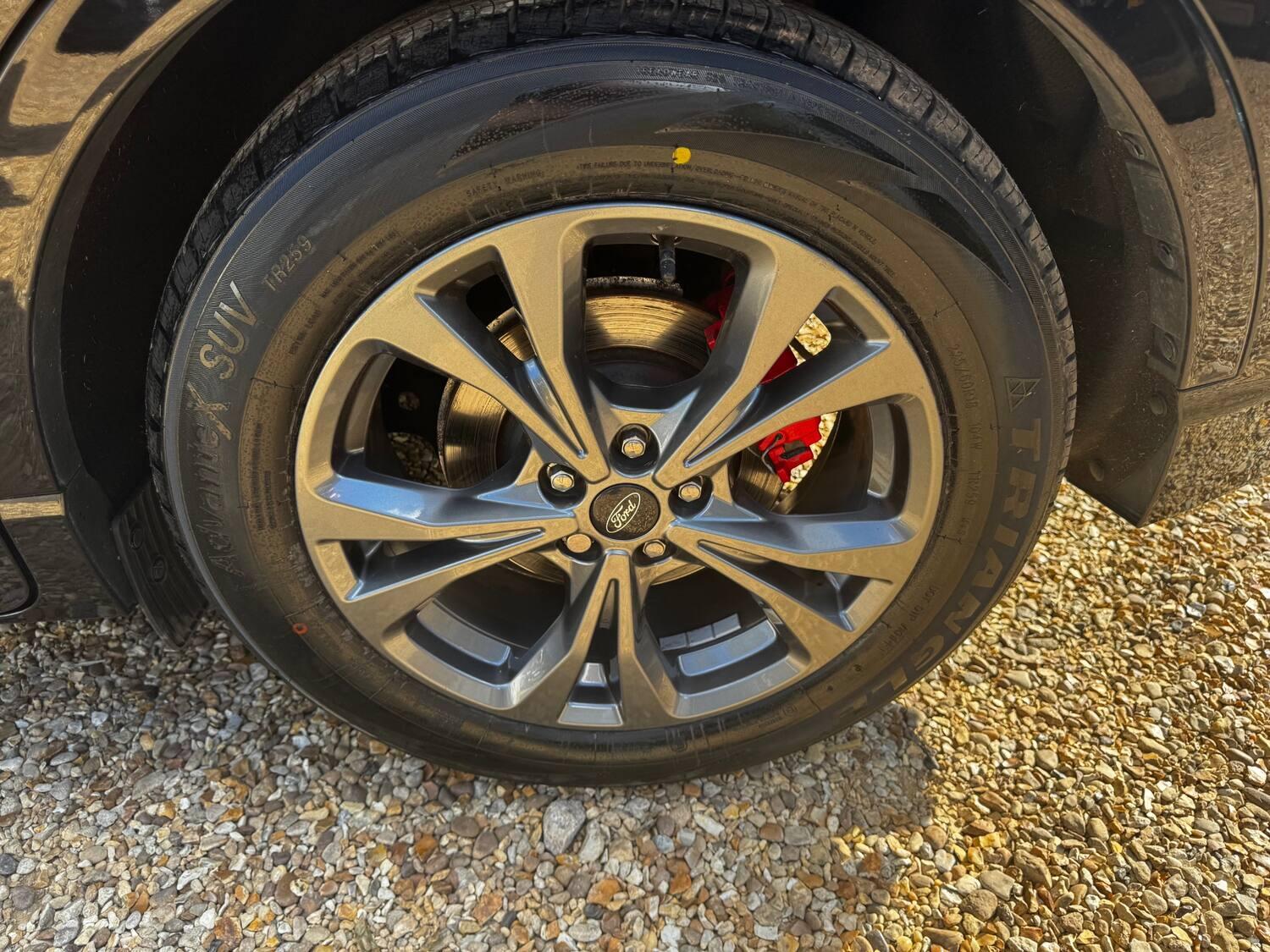 Ford Kuga view 4