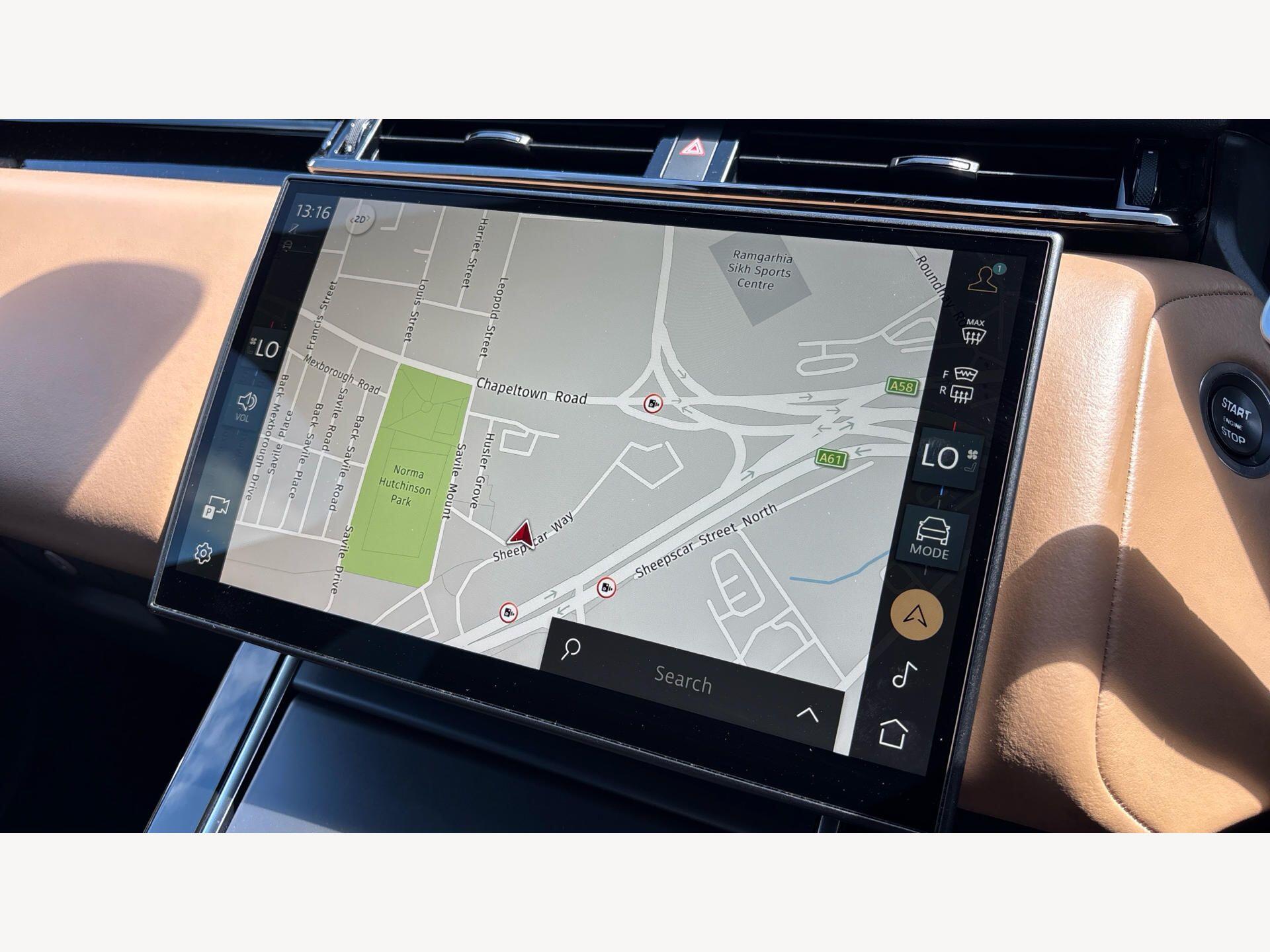 Land Rover Range Rover Velar view 13