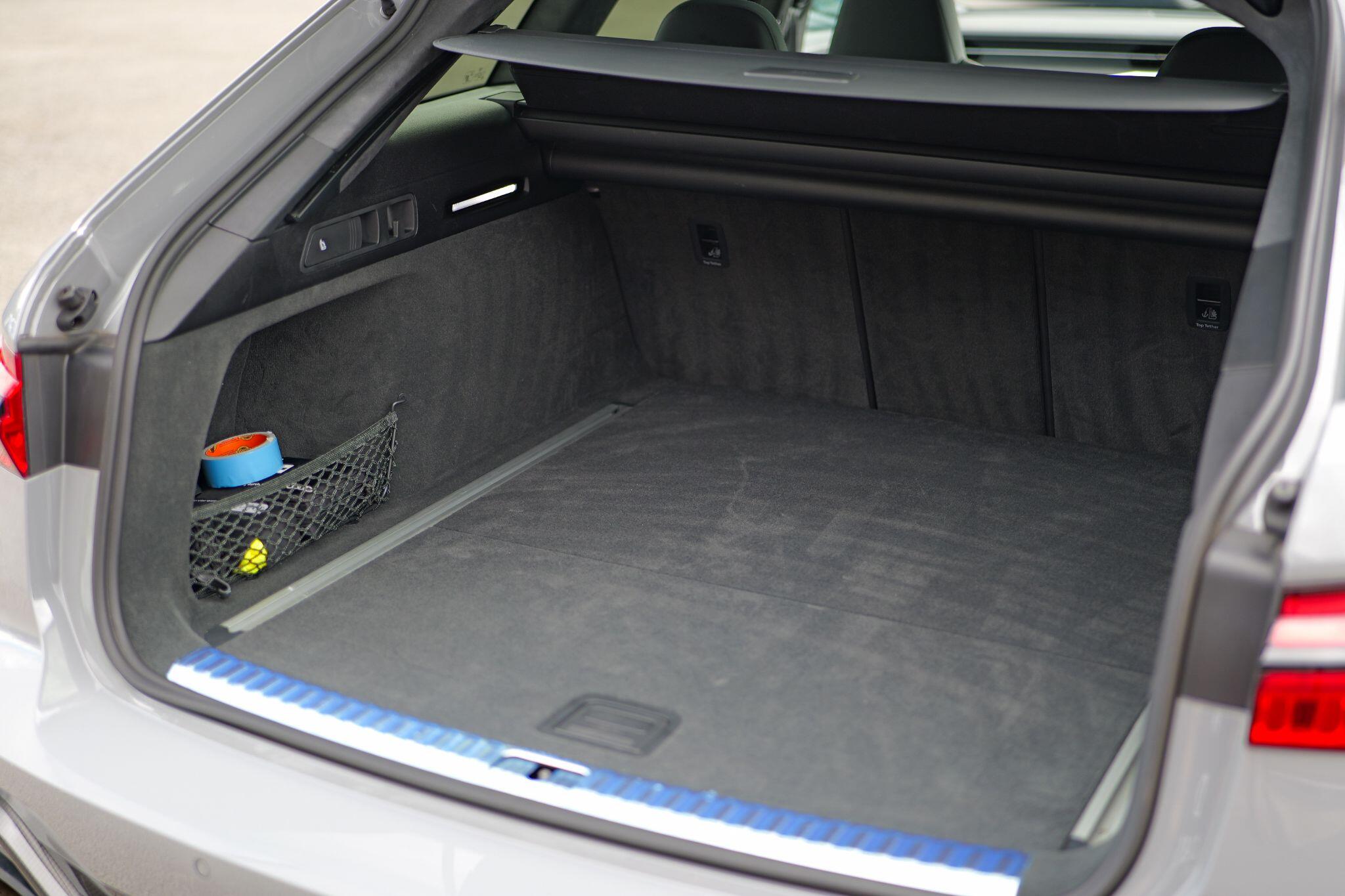 Audi RS6 Avant view 34