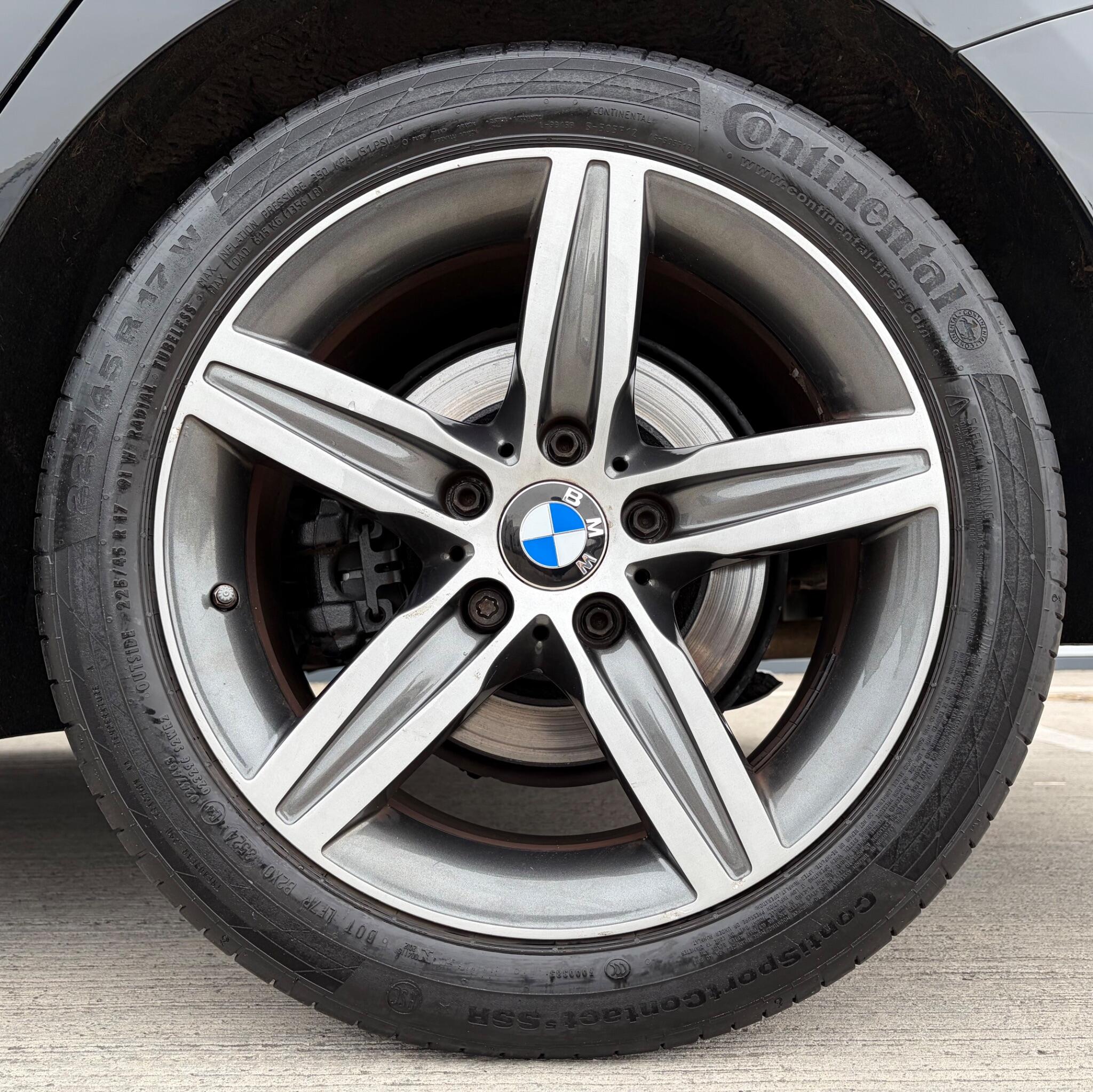 BMW 1 Series view 21