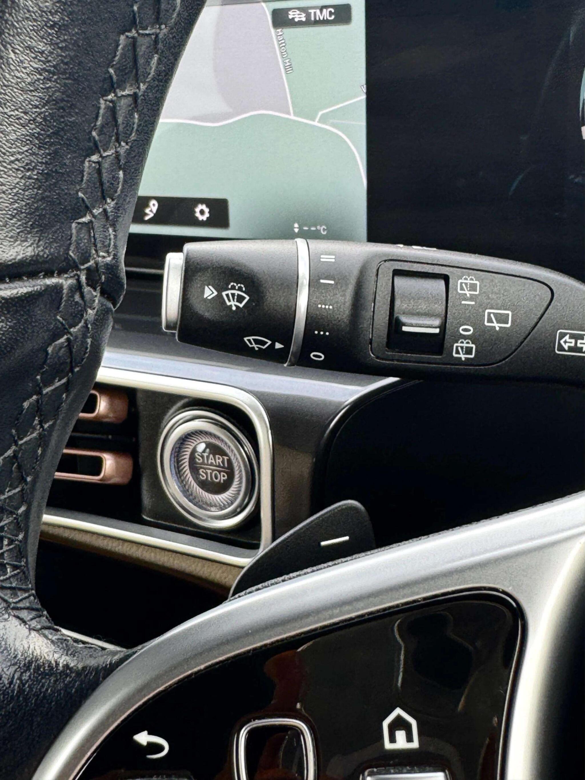 Mercedes-Benz EQC view 49