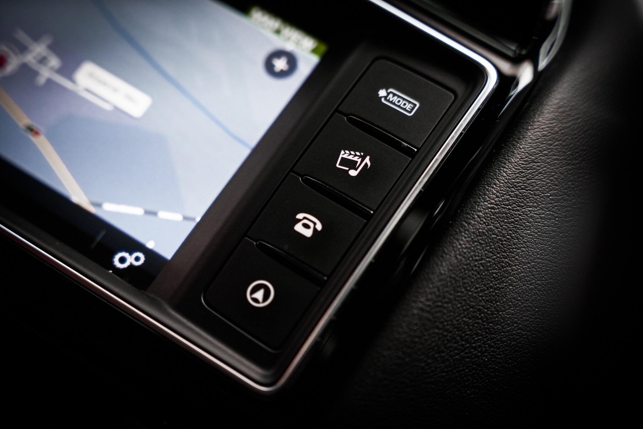 Jaguar F-Pace view 45
