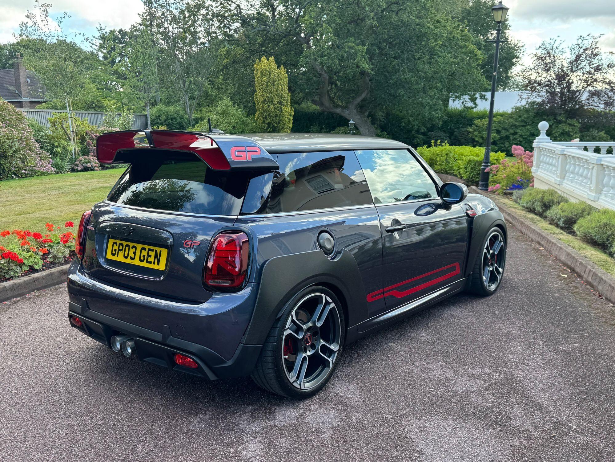 Mini Cooper view 9
