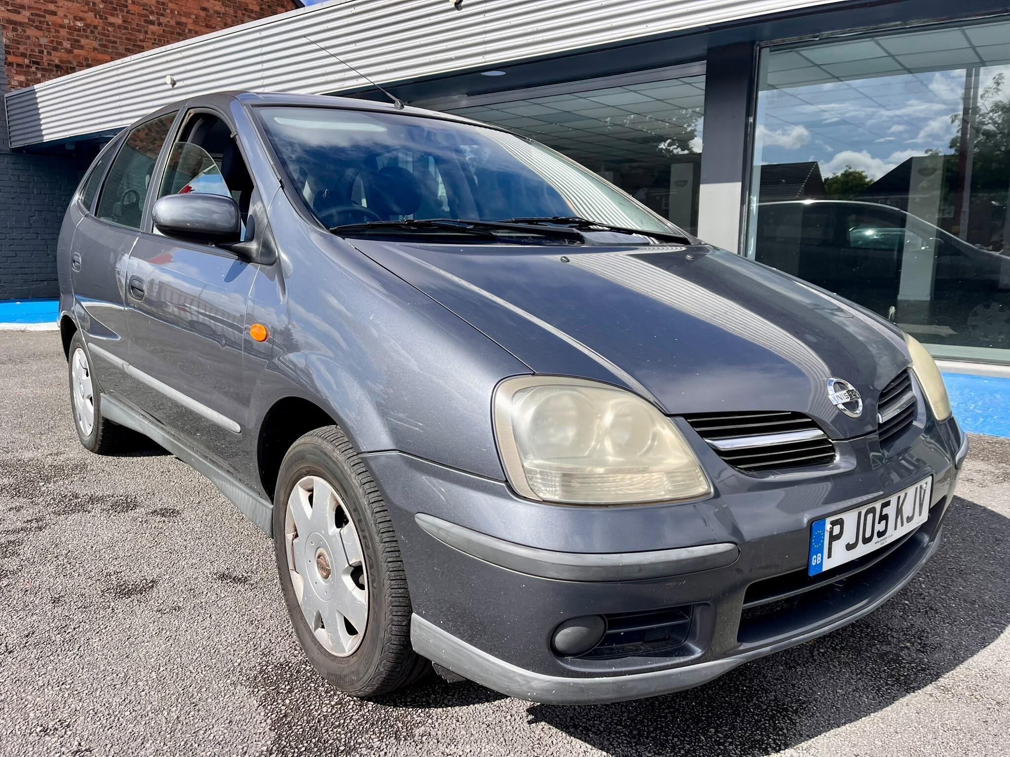Nissan Almera Tino