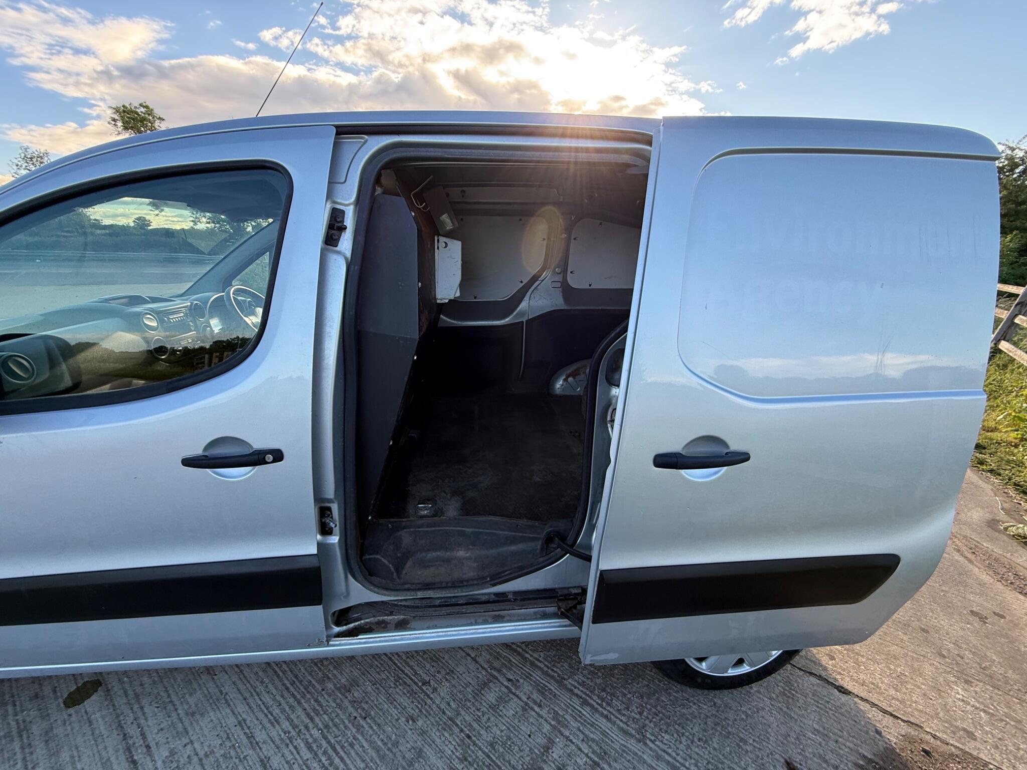 Citroen Berlingo 1.6 HDi 850 Enterprise L1 5dr — photo 17 of 92