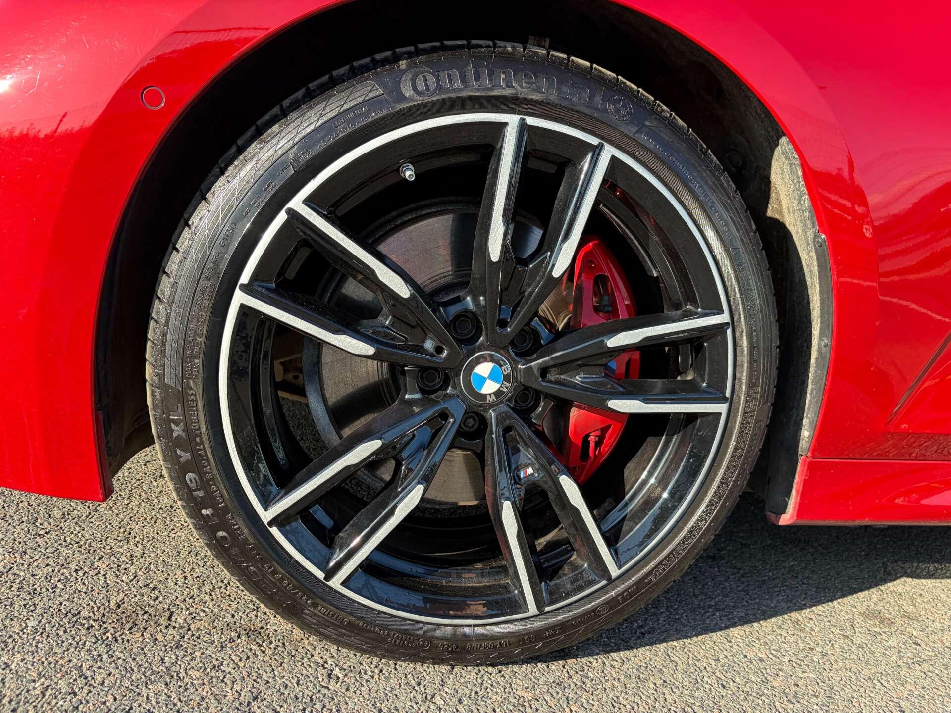 BMW 3 Series view 12