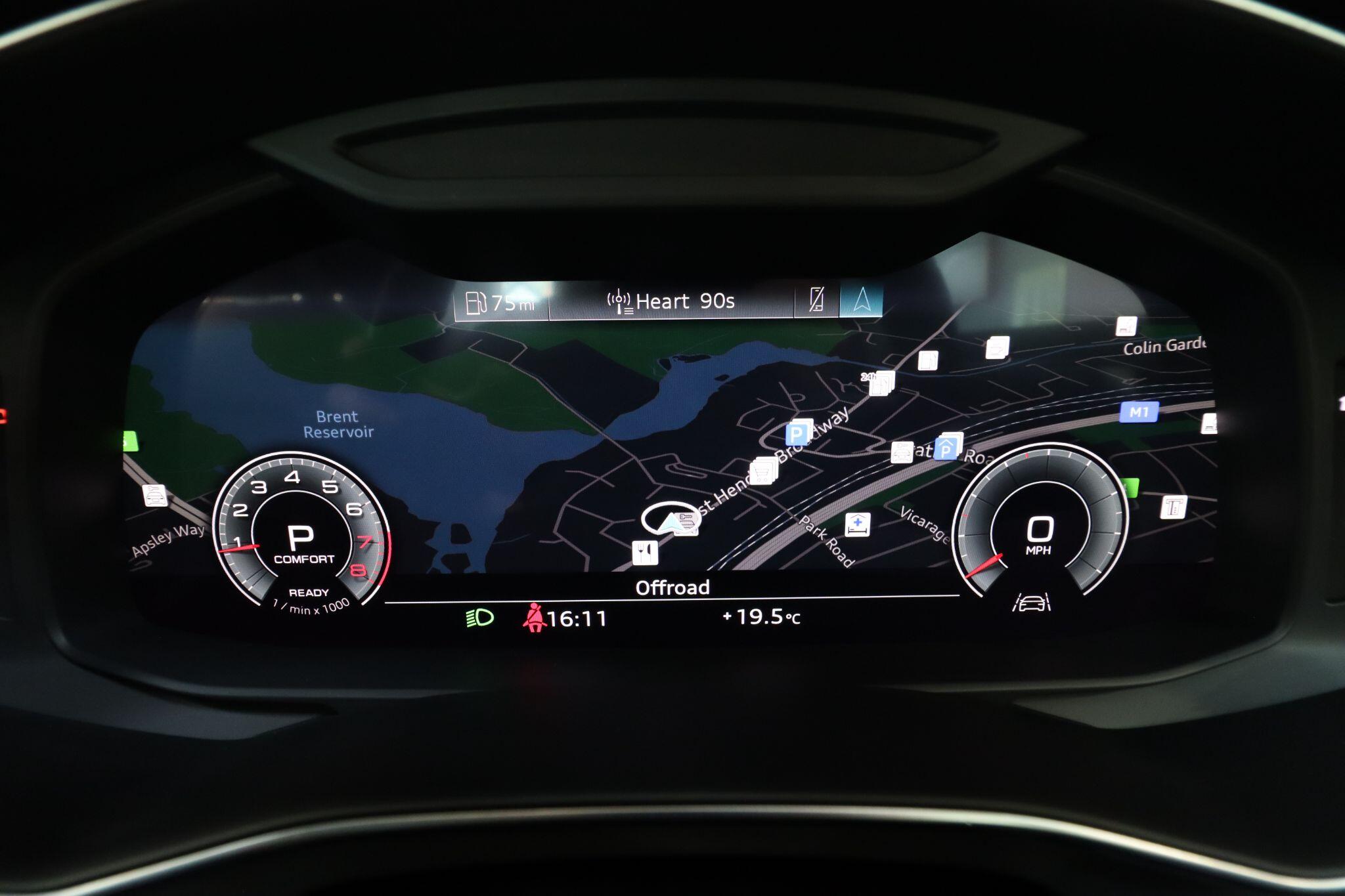 Audi A6 Saloon view 40