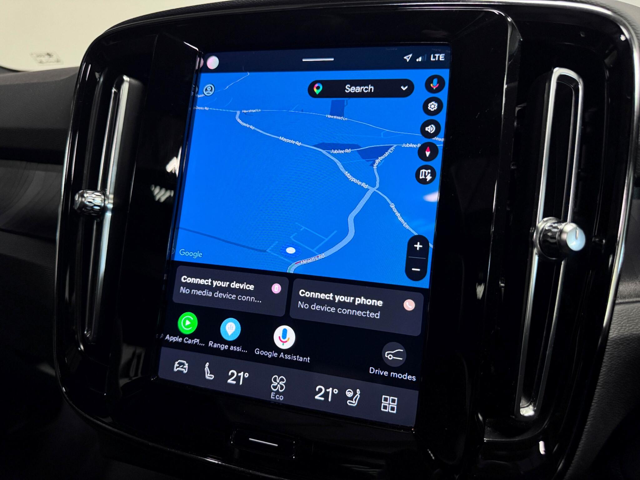 Volvo XC40 view 9