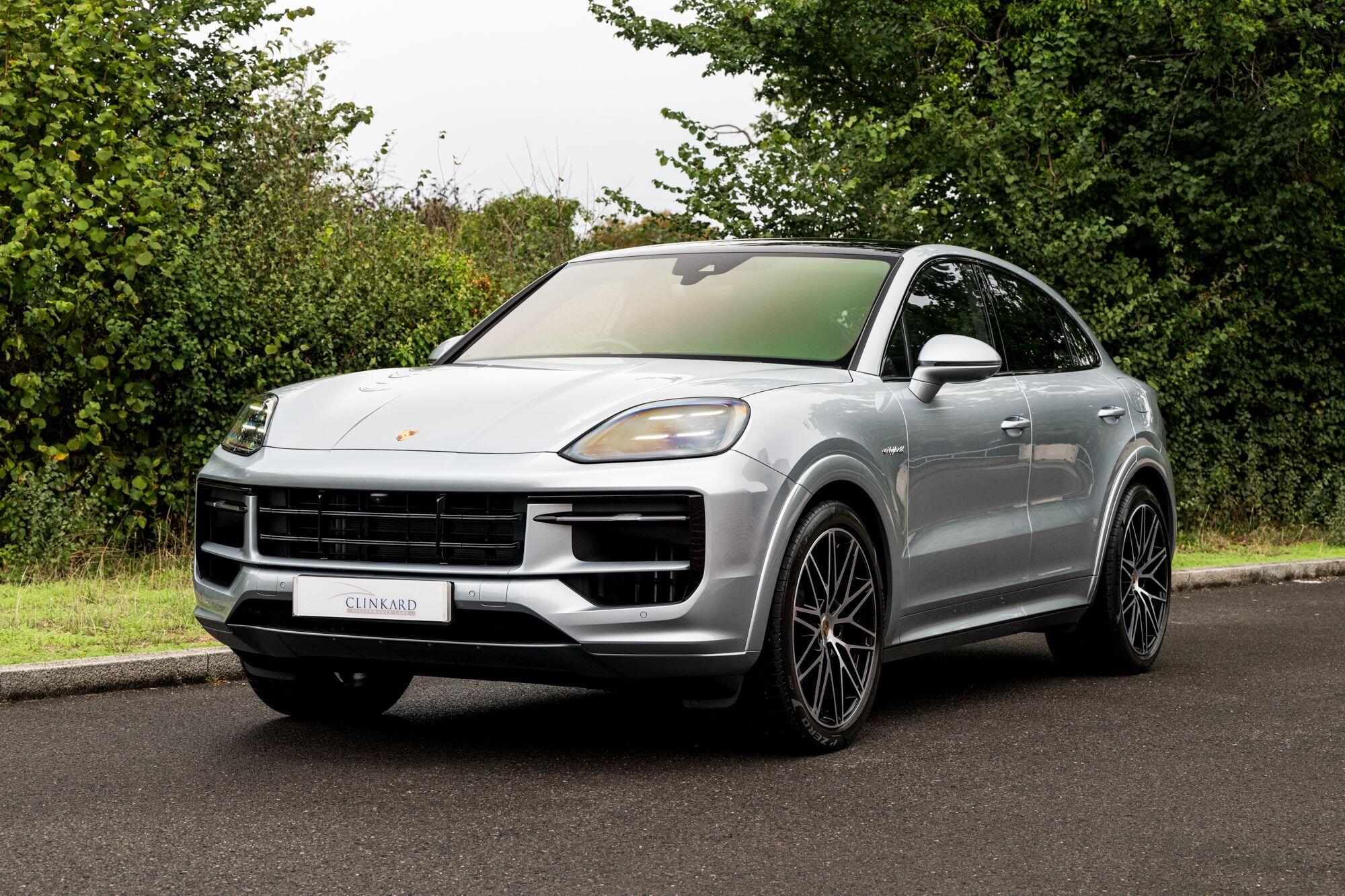 Porsche Cayenne view 3