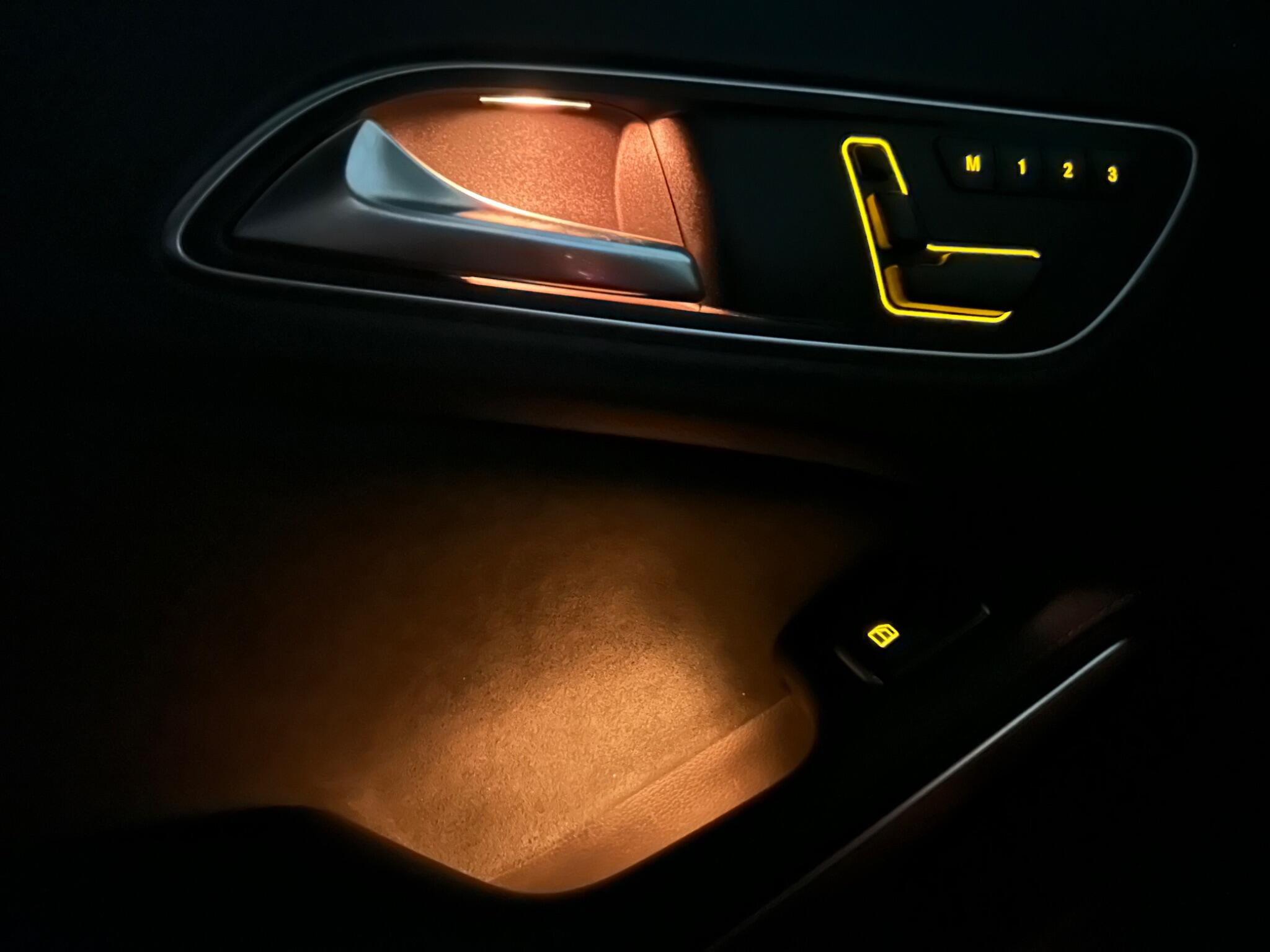 Mercedes-Benz GLA view 27