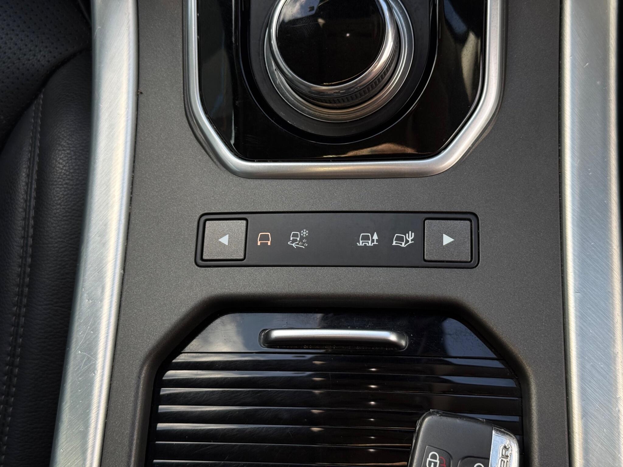 Land Rover Range Rover Evoque view 35