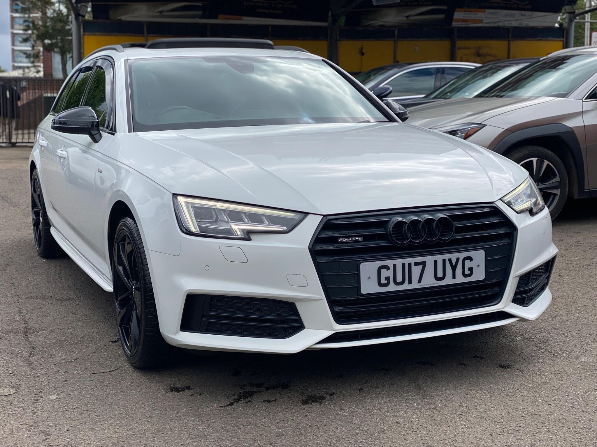 Audi A4 Avant view 4