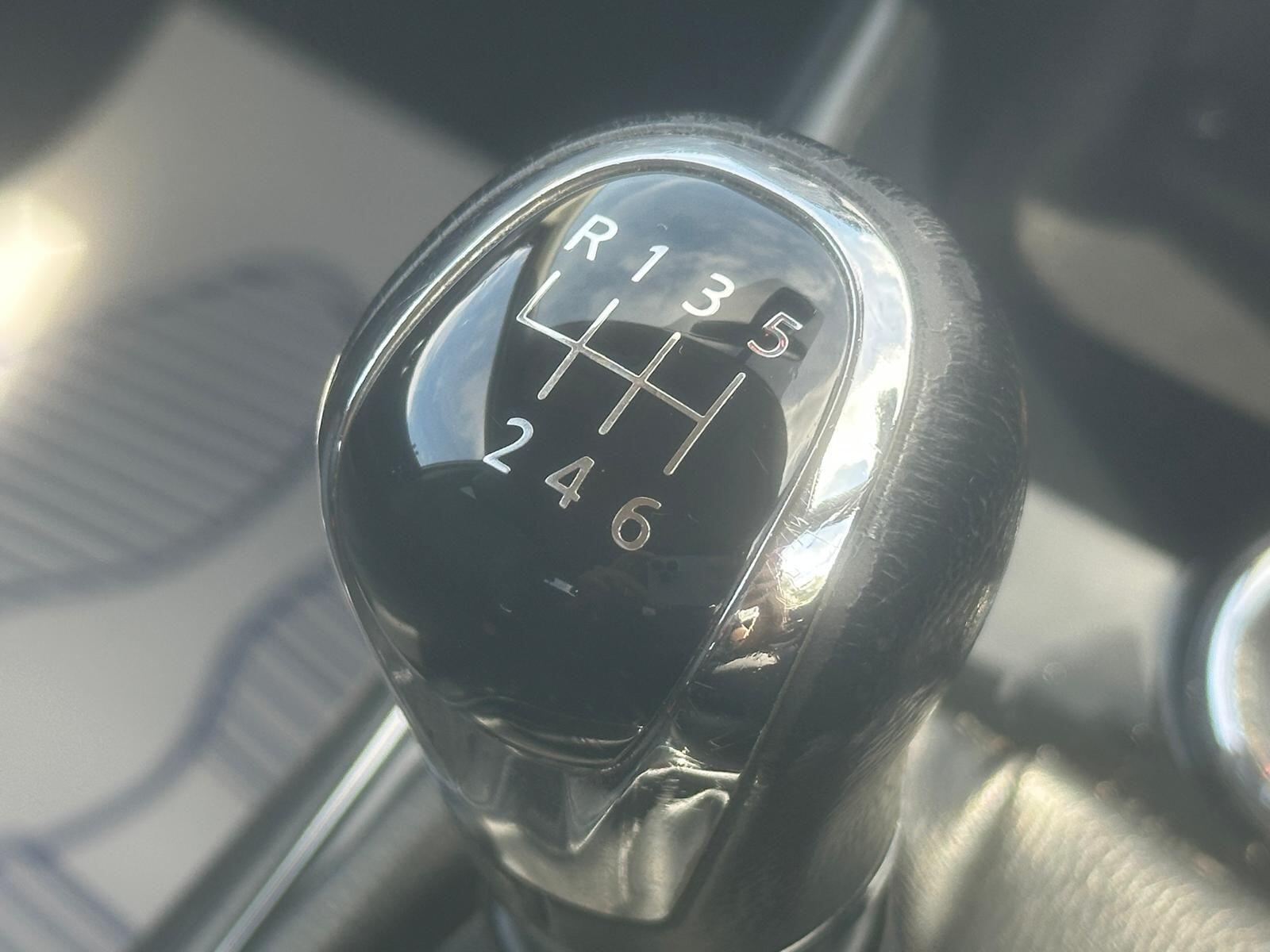 Nissan Pulsar view 19