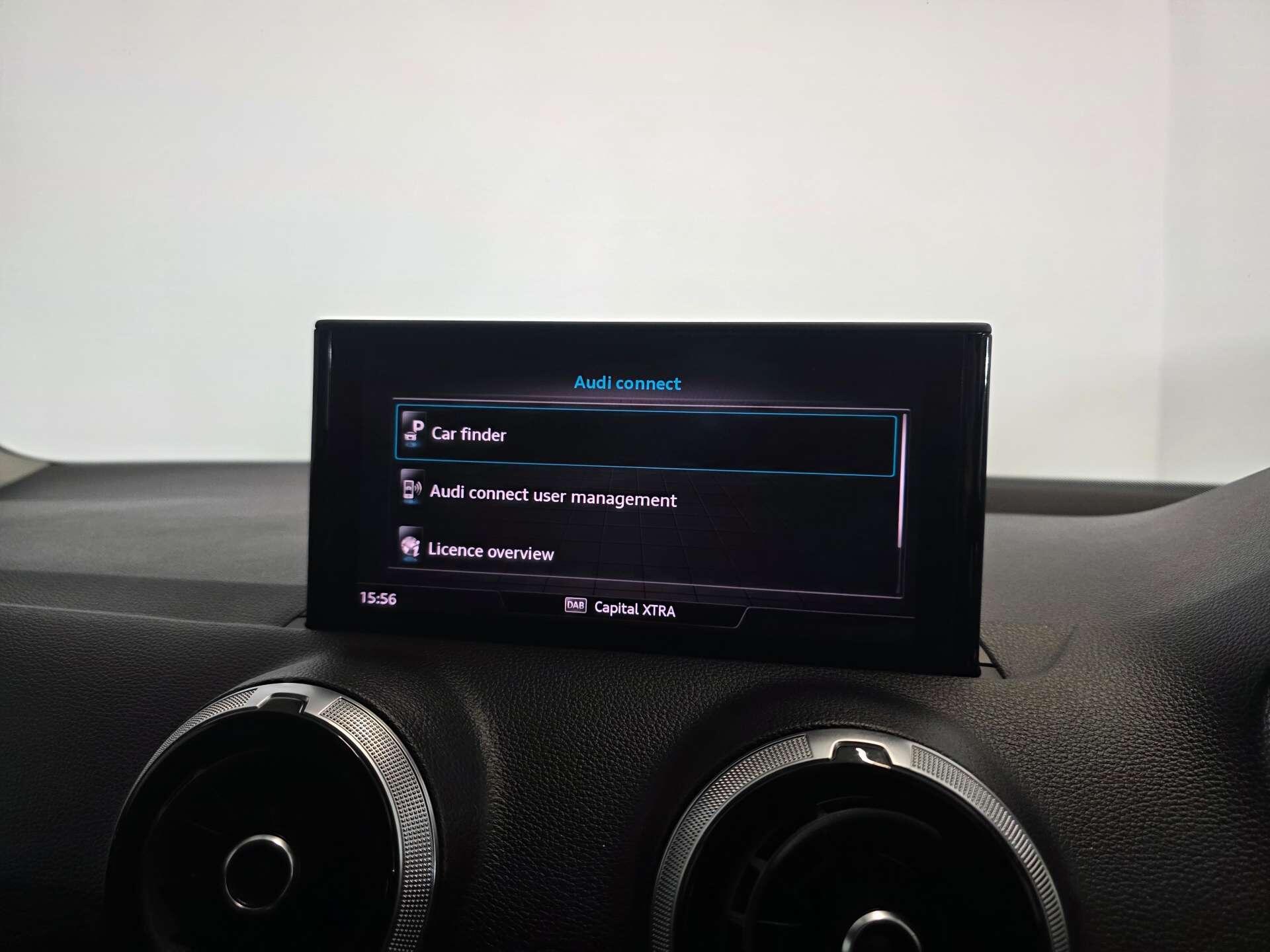 Audi Q2 view 33