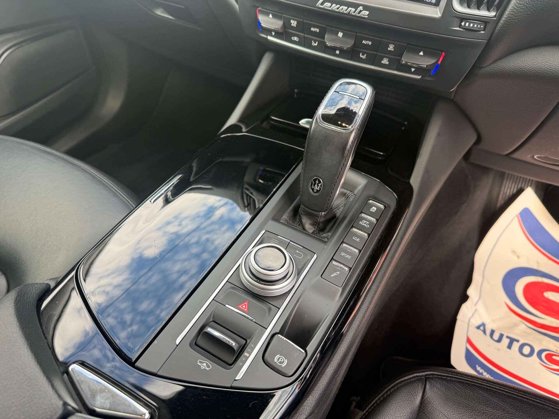 Maserati Levante view 21