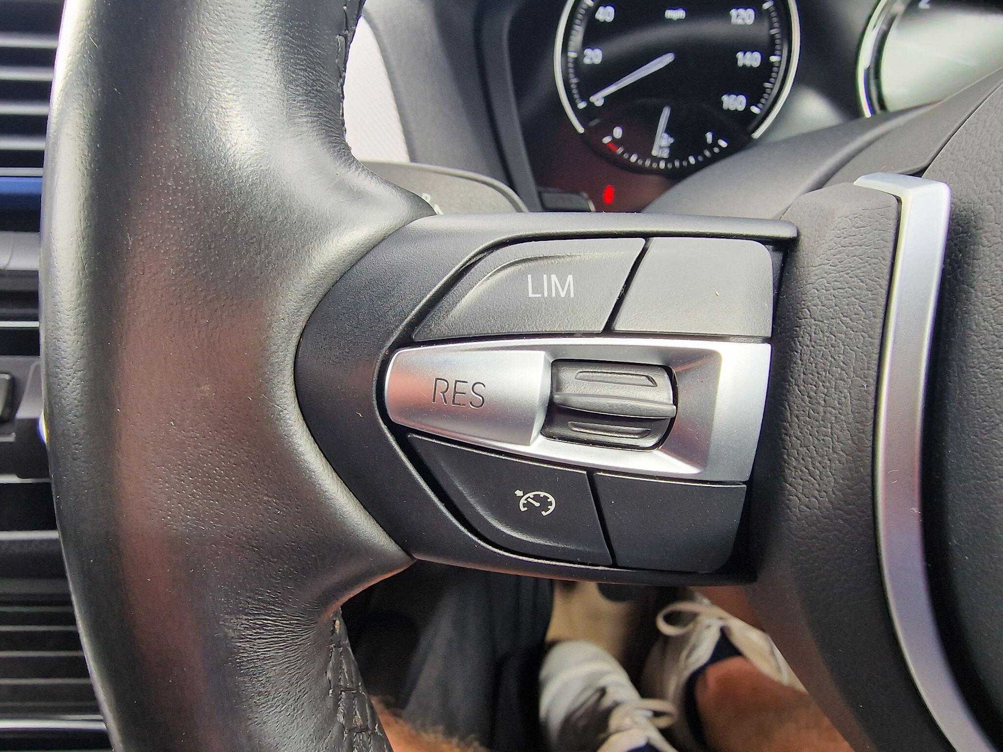 BMW 1 Series view 21