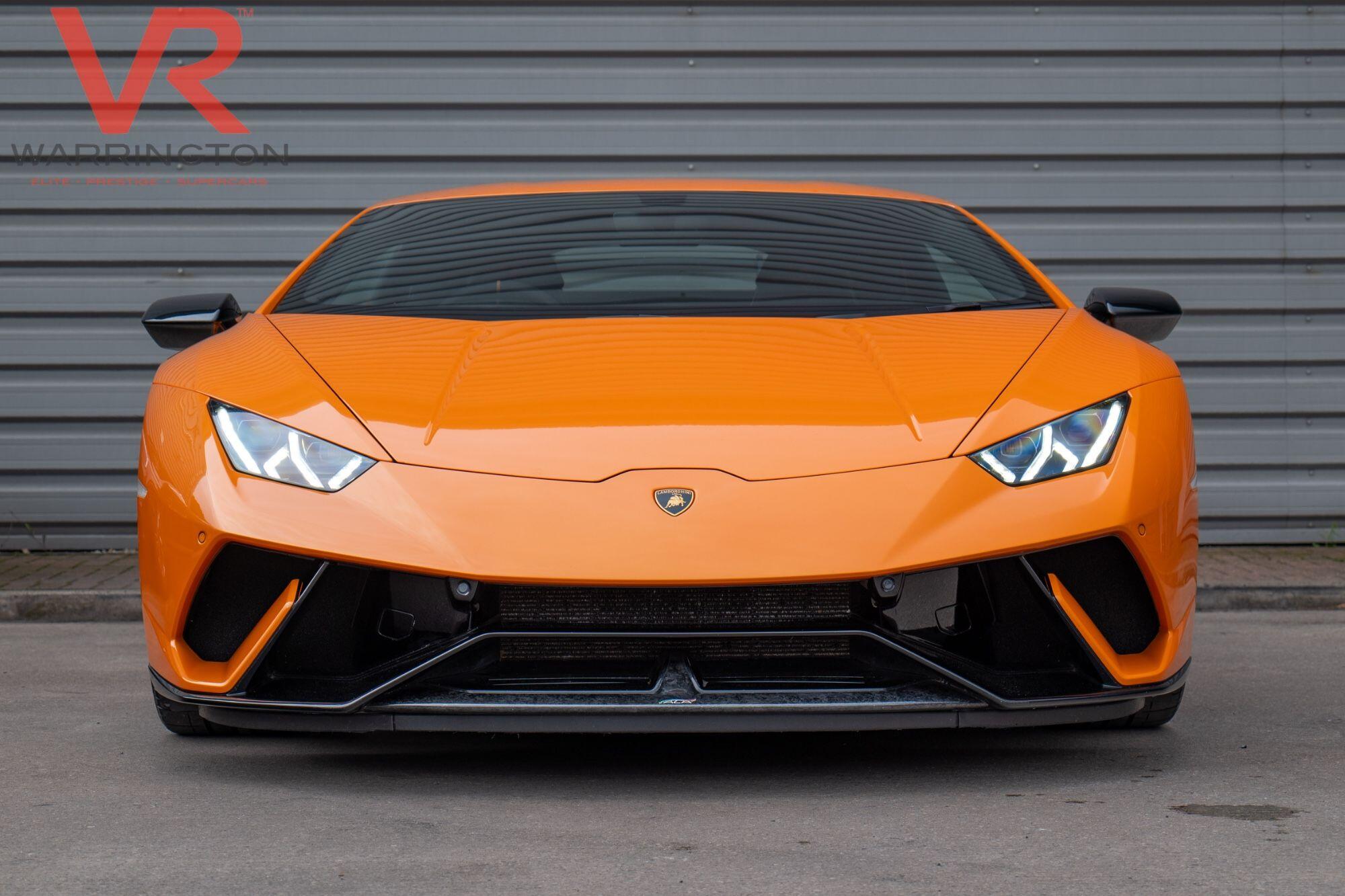 Lamborghini Huracan view 5