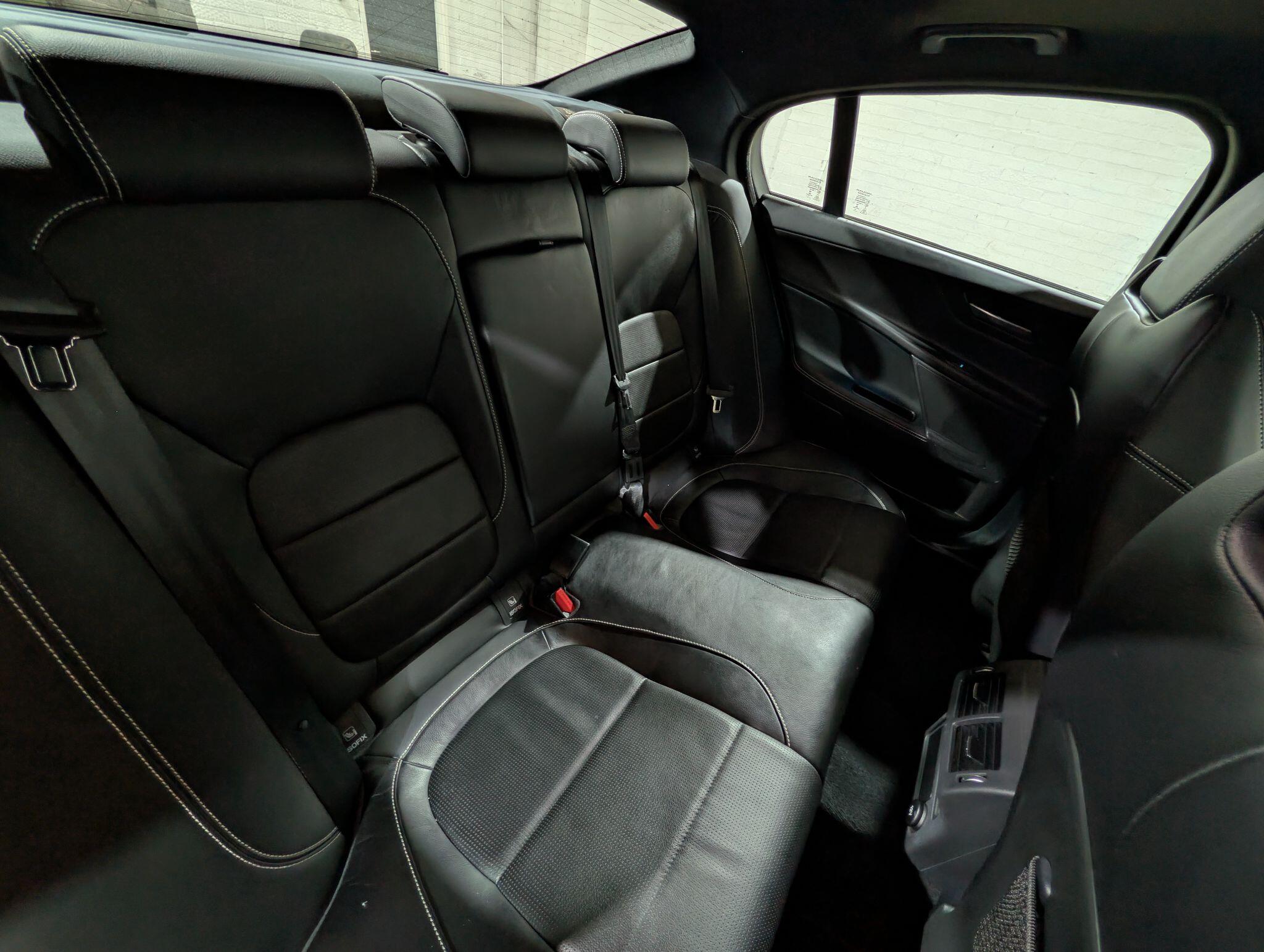 Jaguar Xe view 38