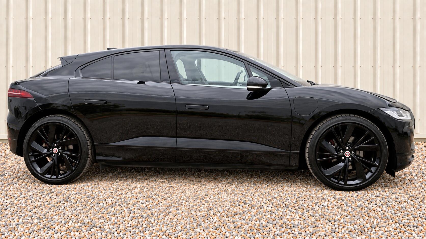 Jaguar I-Pace view 4