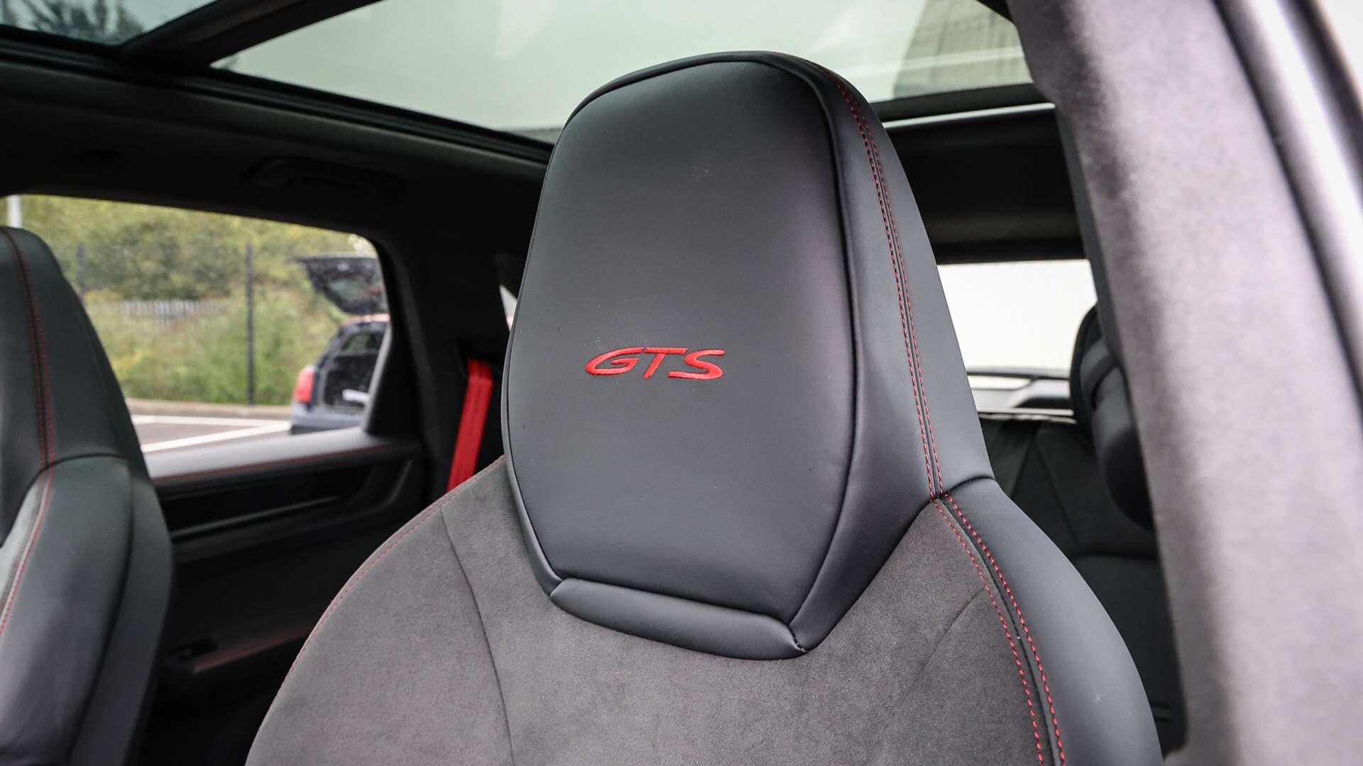 Porsche Cayenne view 14