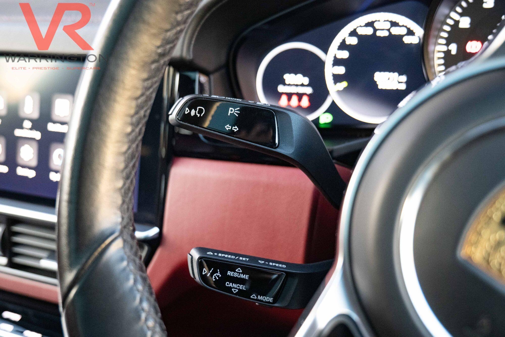 Porsche Cayenne view 11