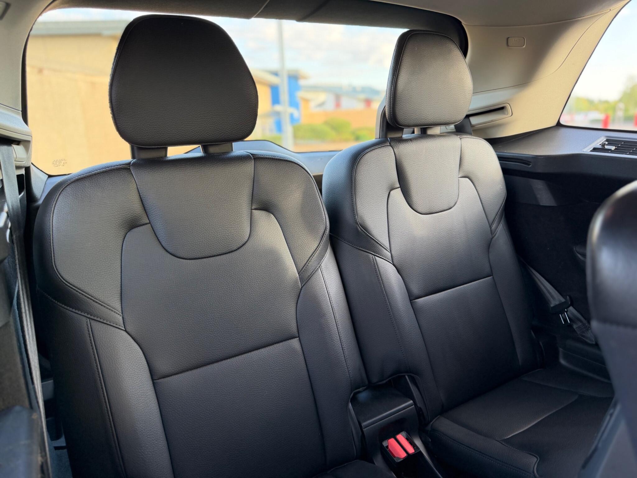 Volvo XC90 view 21