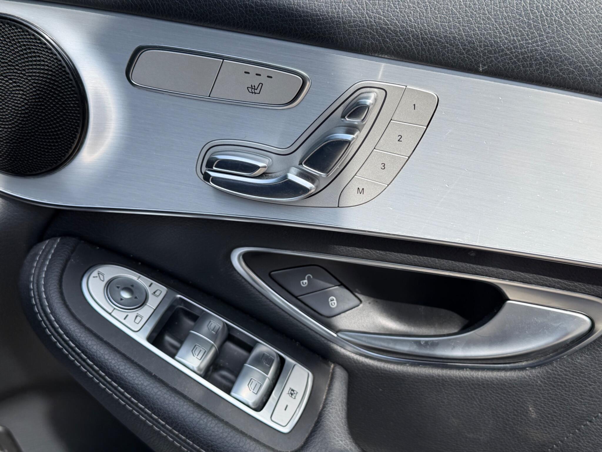 Mercedes-Benz GLC view 19