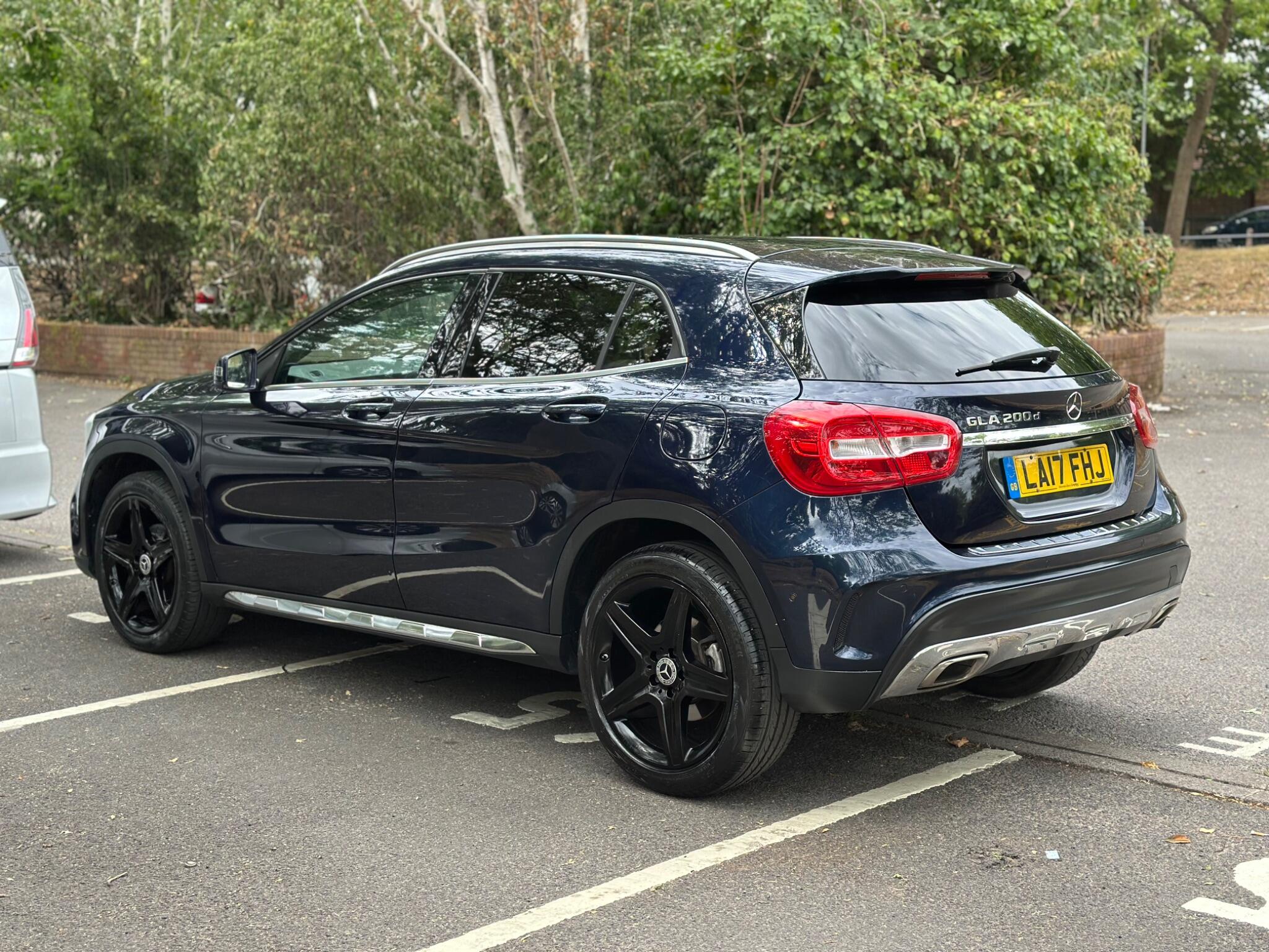 Mercedes-Benz Gla view 6