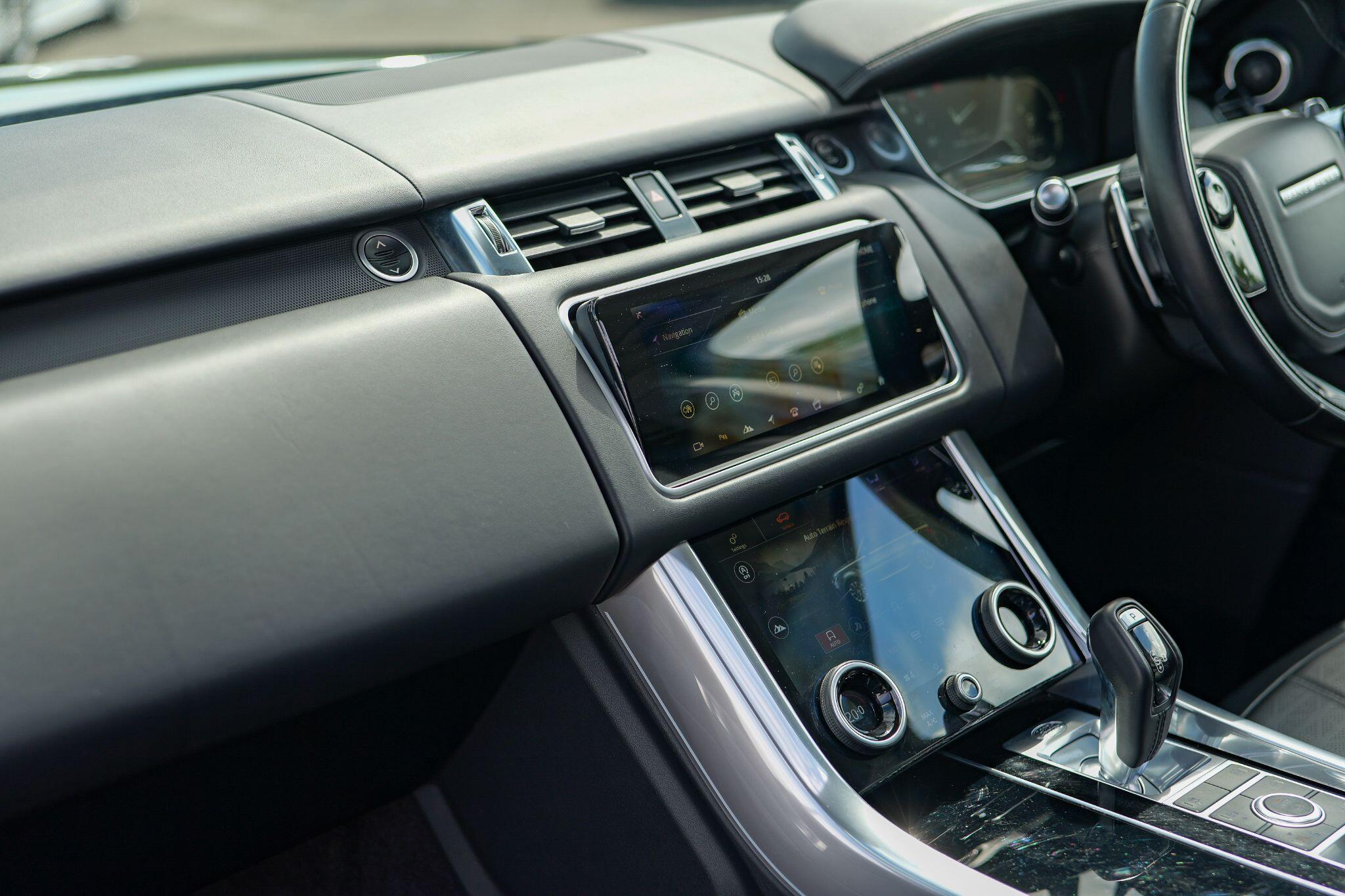Land Rover Range Rover Sport view 17