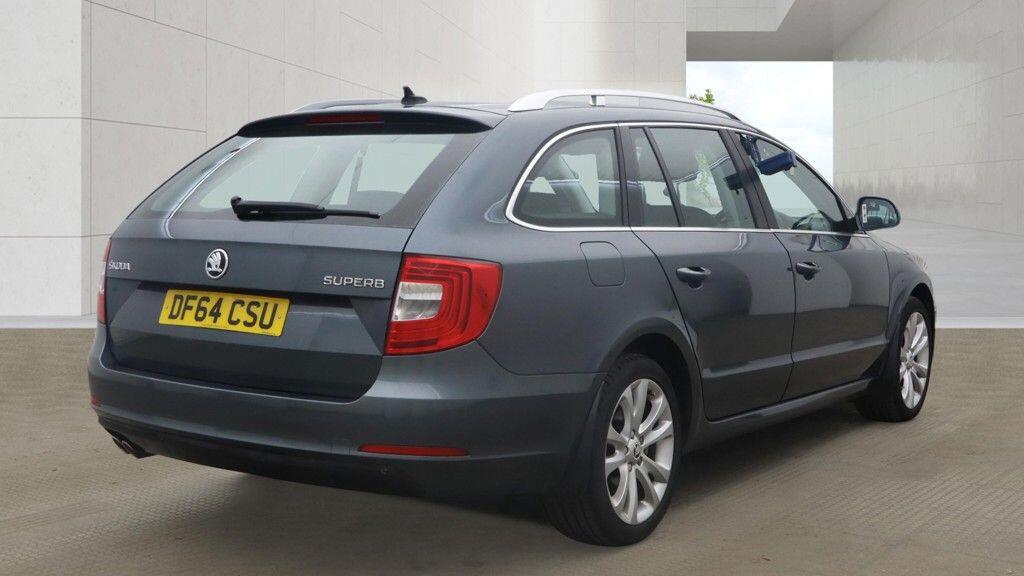 Skoda Superb view 13