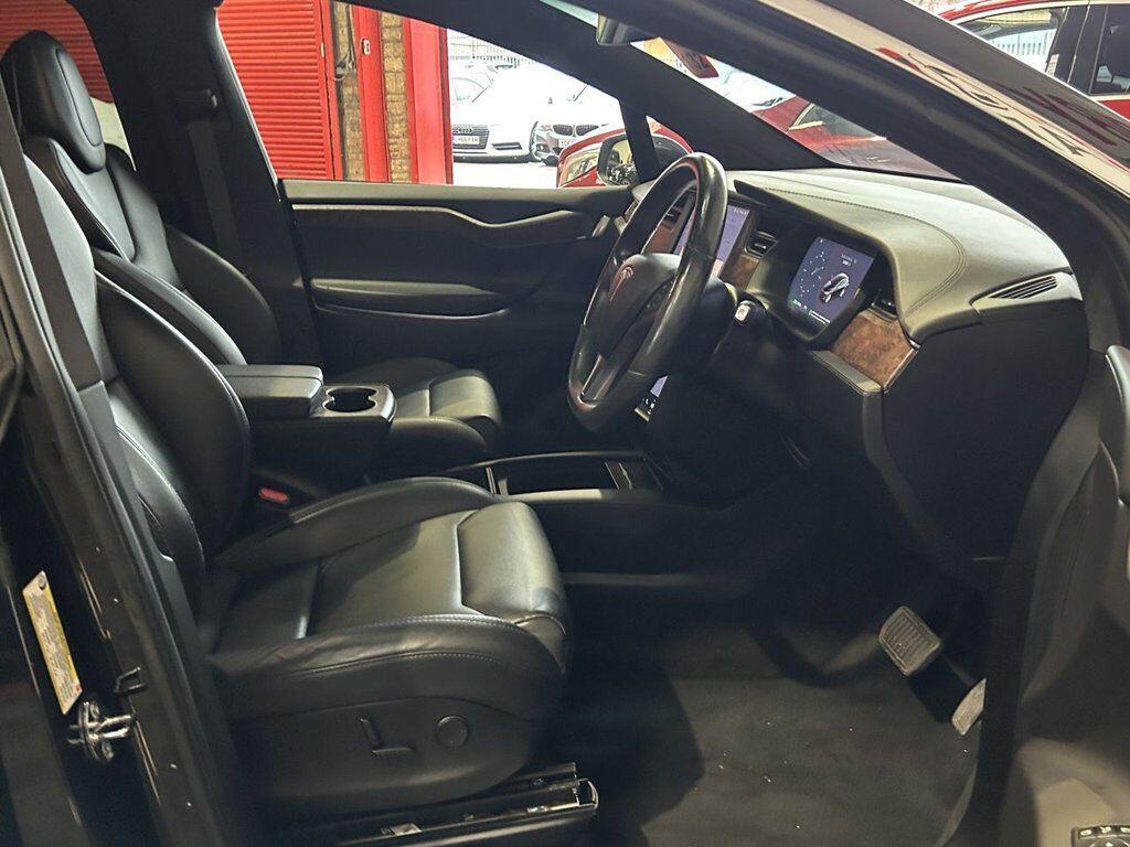 Tesla Model X view 33
