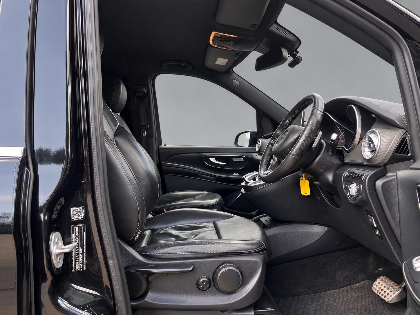 Mercedes-Benz V-Class view 18