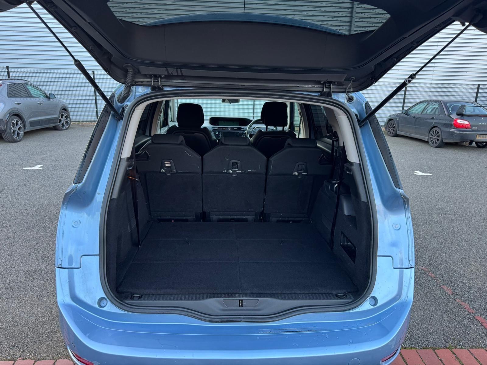 Citroen Grand C4 Picasso view 7